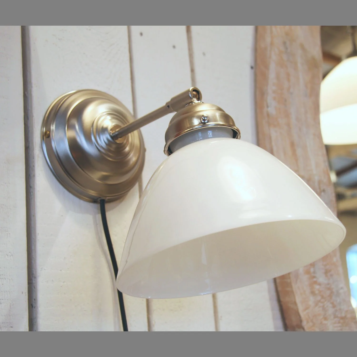 Lumilamp_wandlampe_opal.jpg