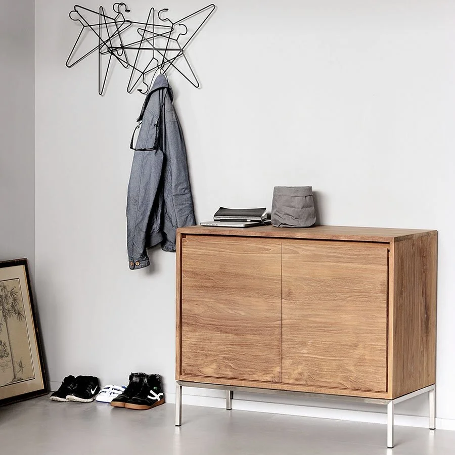 1015301-Ethnicraft-Teak-Sideboard-Essential-3-Türen-147X47X85_03.jpg