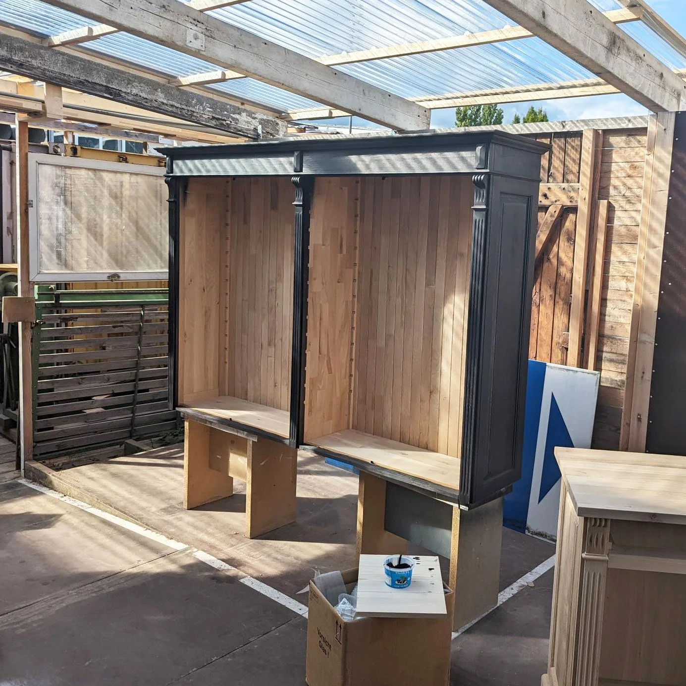 2023-Schrank-beizen-03.jpg