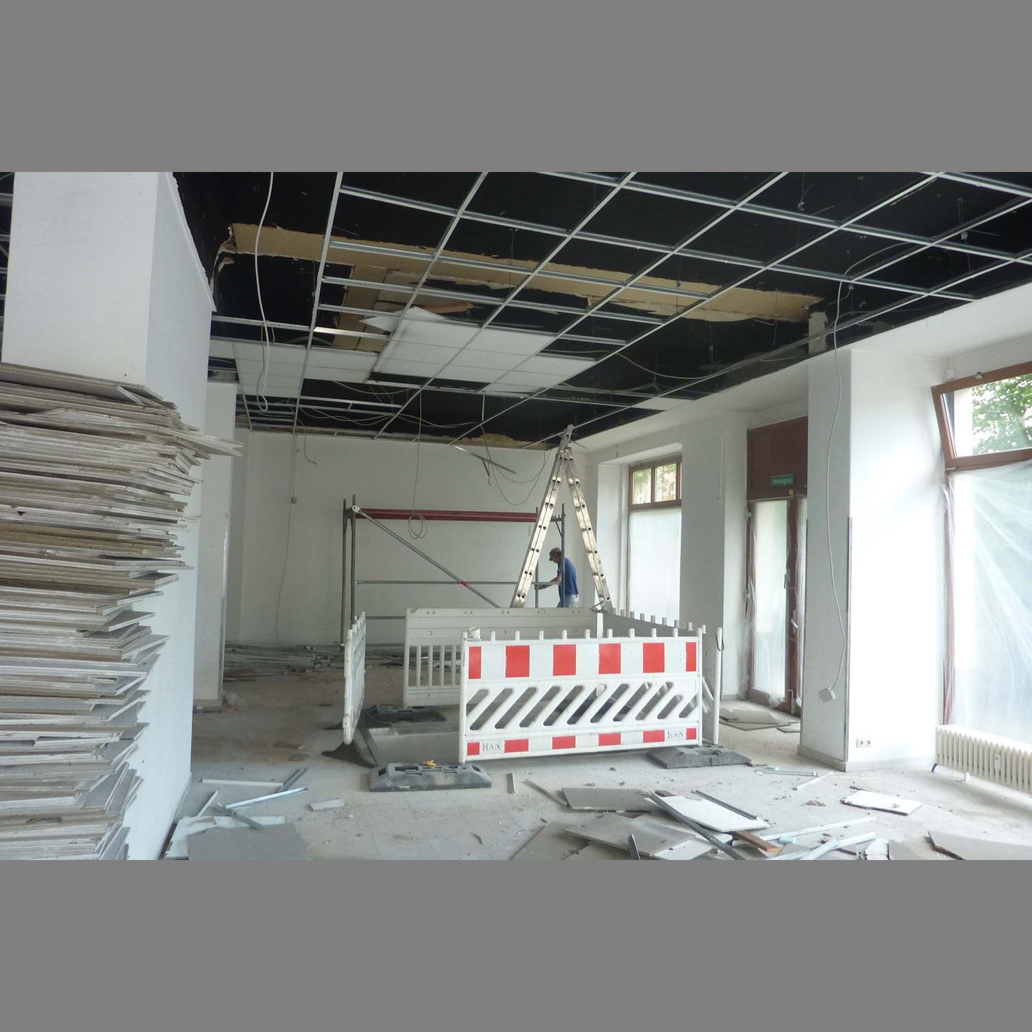 2013-Alt-Moabit-Exedra_1284.JPG