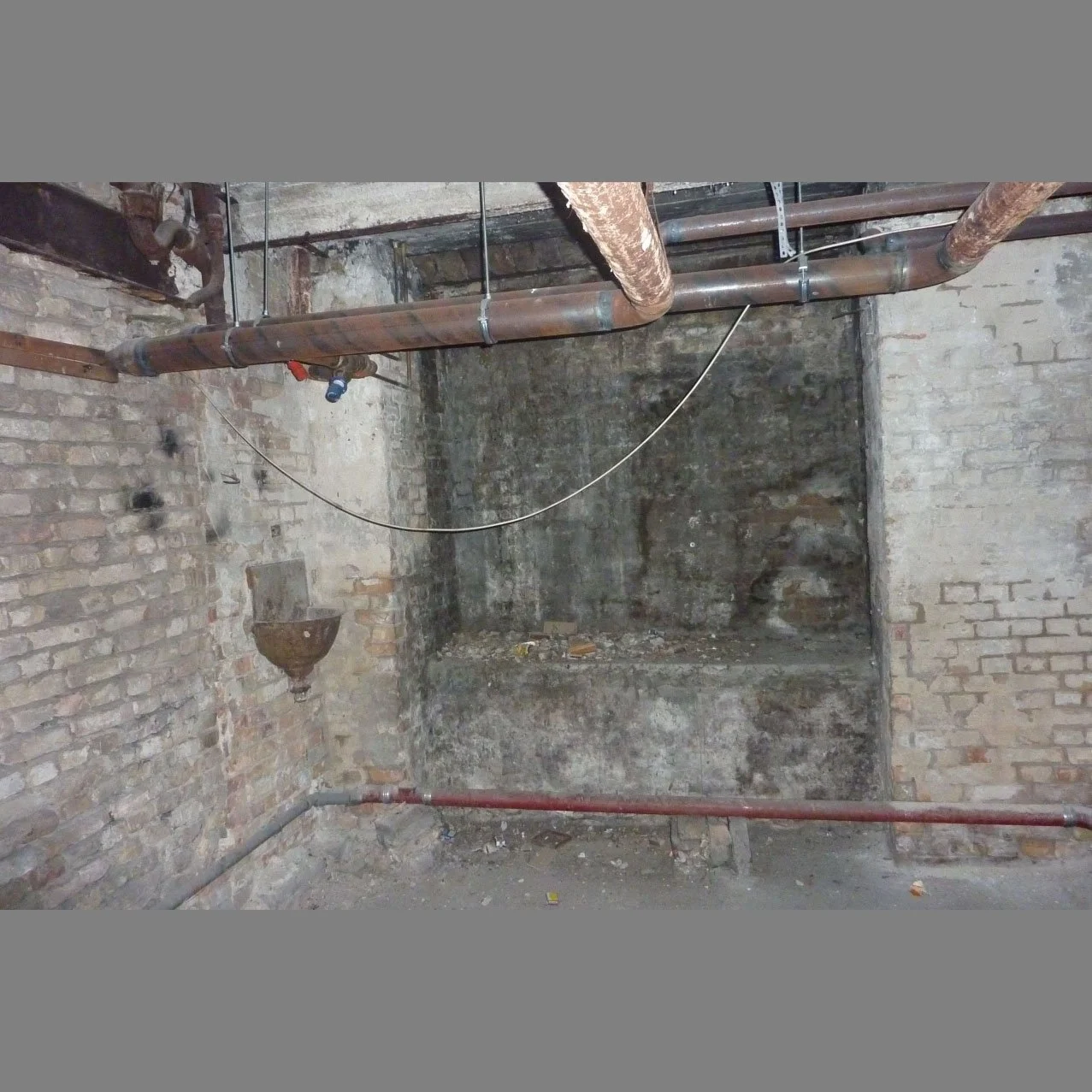 2013-Alt-Moabit-Exedra_1283.JPG