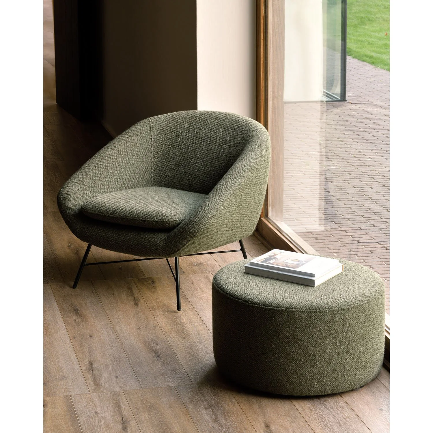 20136_Barrow_lounge_chair_pine_green_20147_Barrow_pouf_WEB.jpg