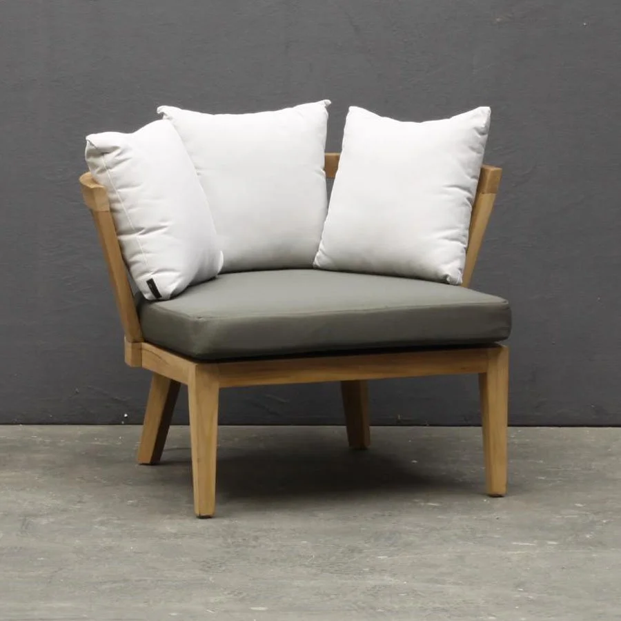 OT-Design_moon-chair-klein.jpg