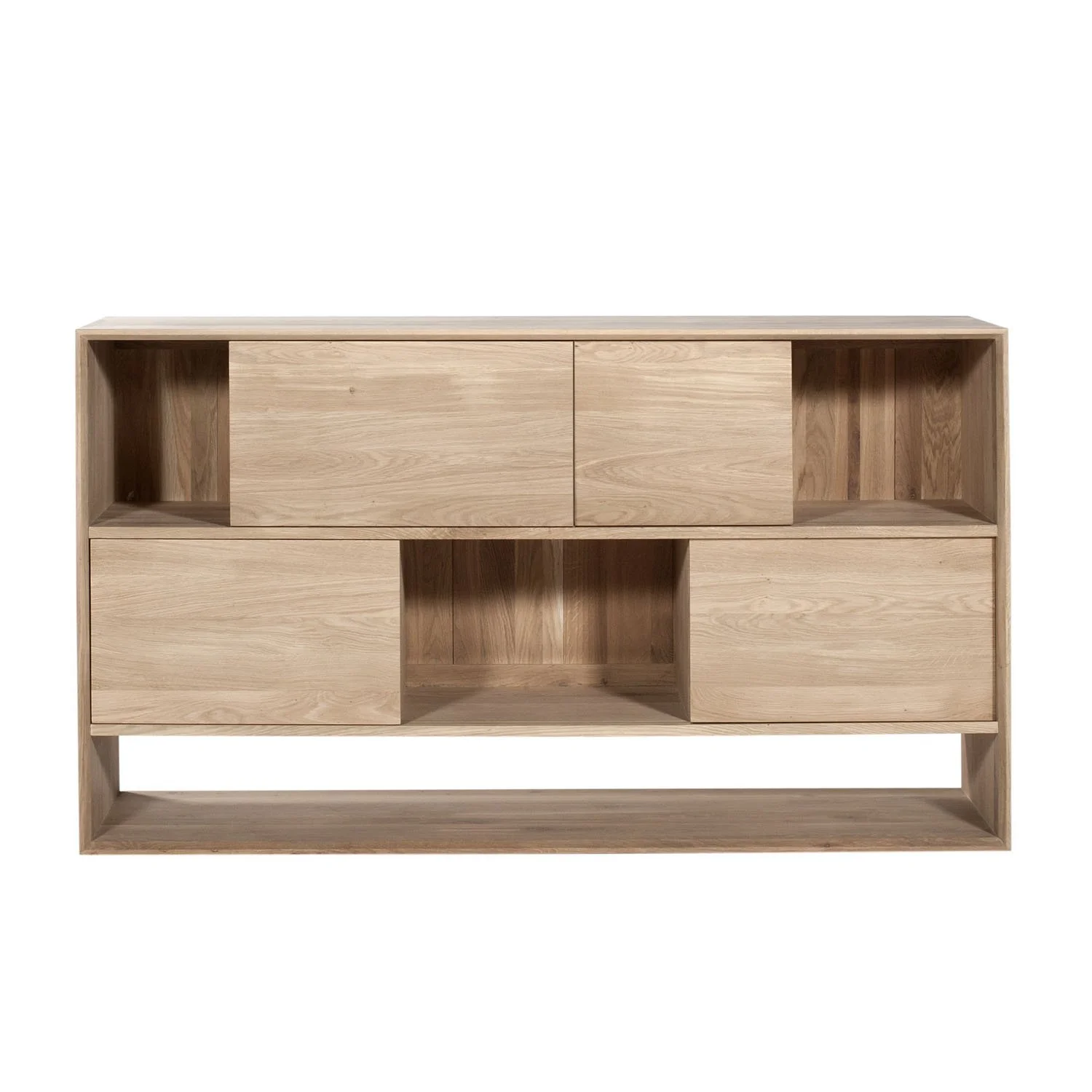 ethnicraft-_51443_oak nordic low rack_4 sliding doors_c.jpg