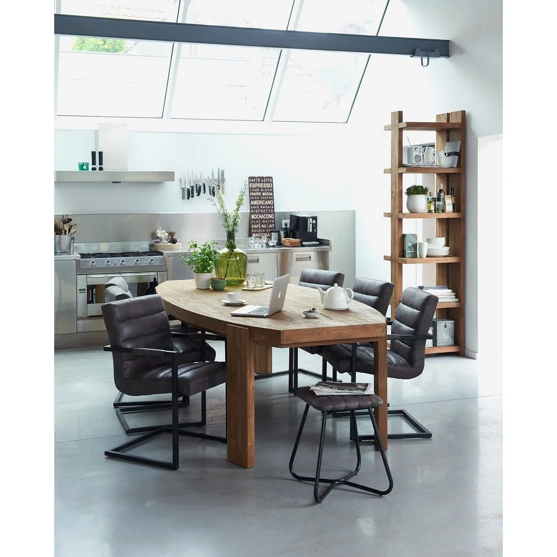 D-Bodhi_eettafel-ovaal-78x260x120-cm-space-between-legs-182-cm-2.jpg