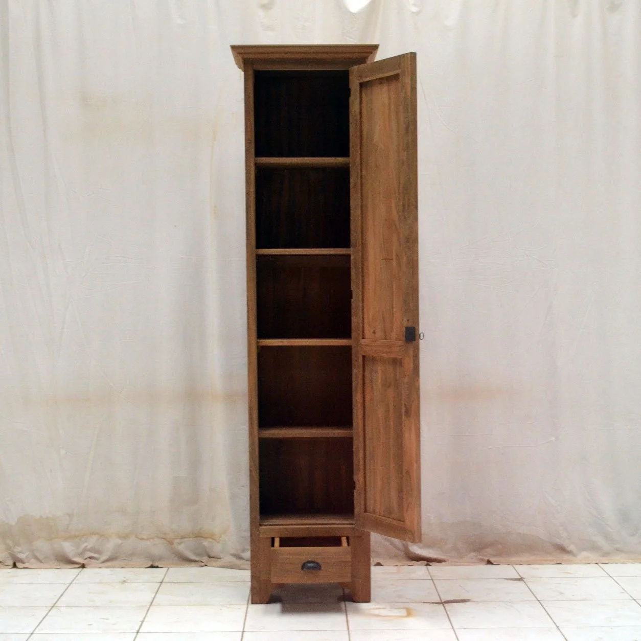 2017-schmaler Schrank-03.JPG