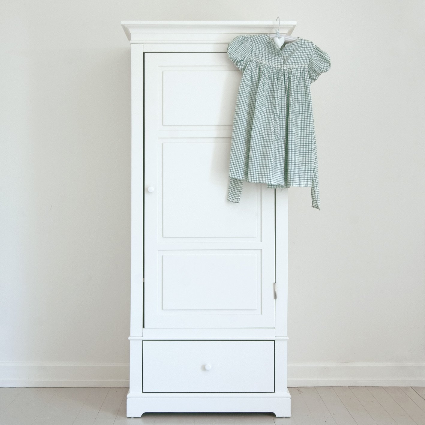 oliver-furniture_021313.jpg