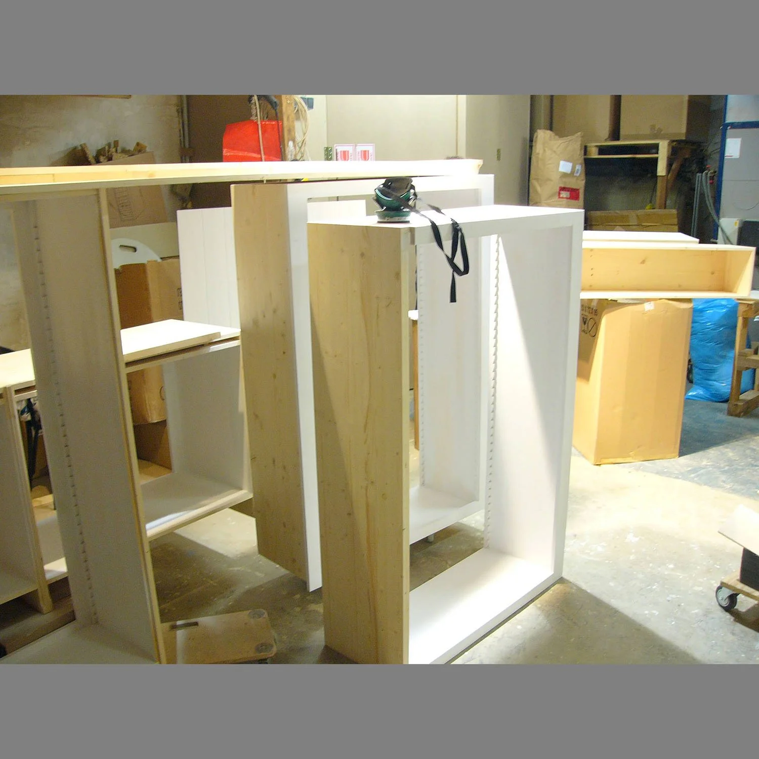 2008-weisser-Buecherschrank-06.JPG
