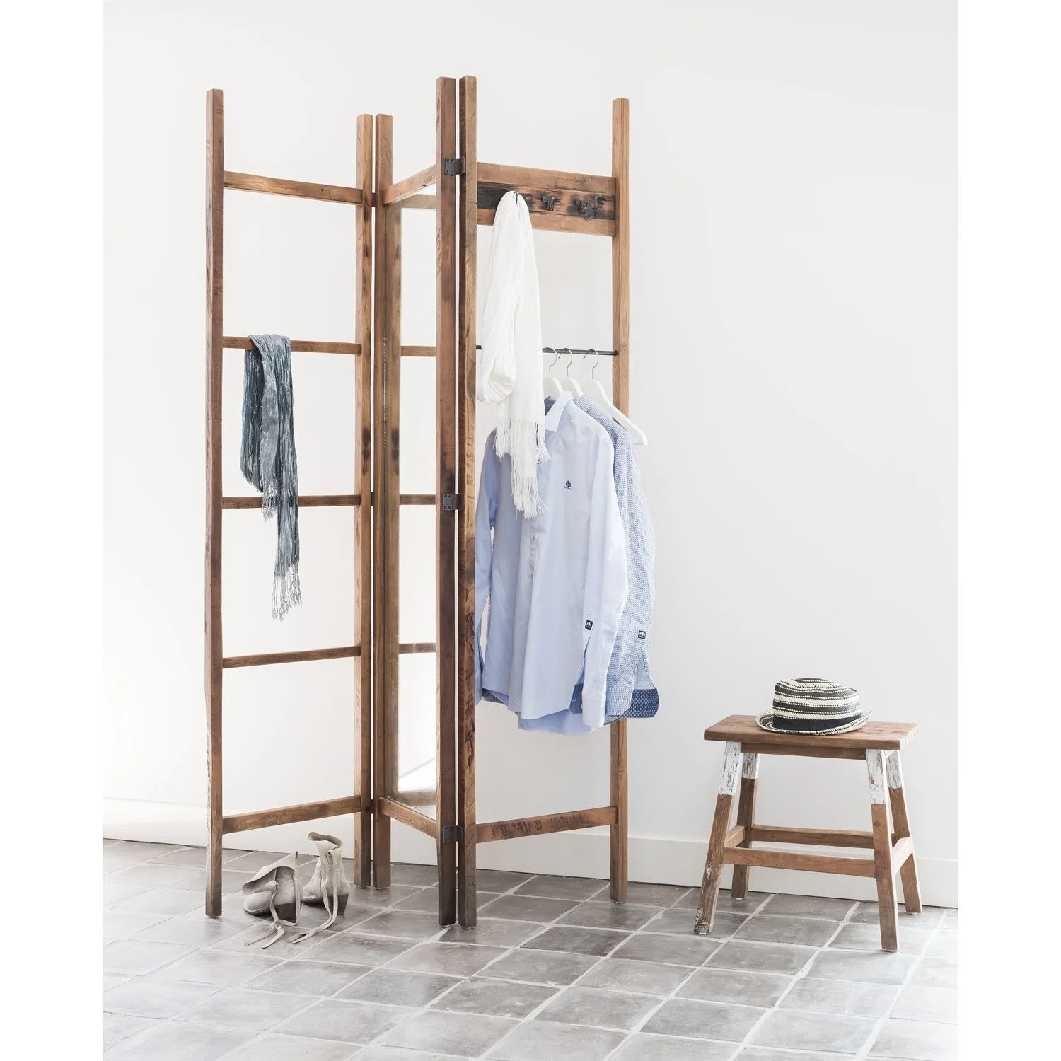 SO 190046 Lincoln Square Clothes rack_sf_DTP_16951260090653.jpg