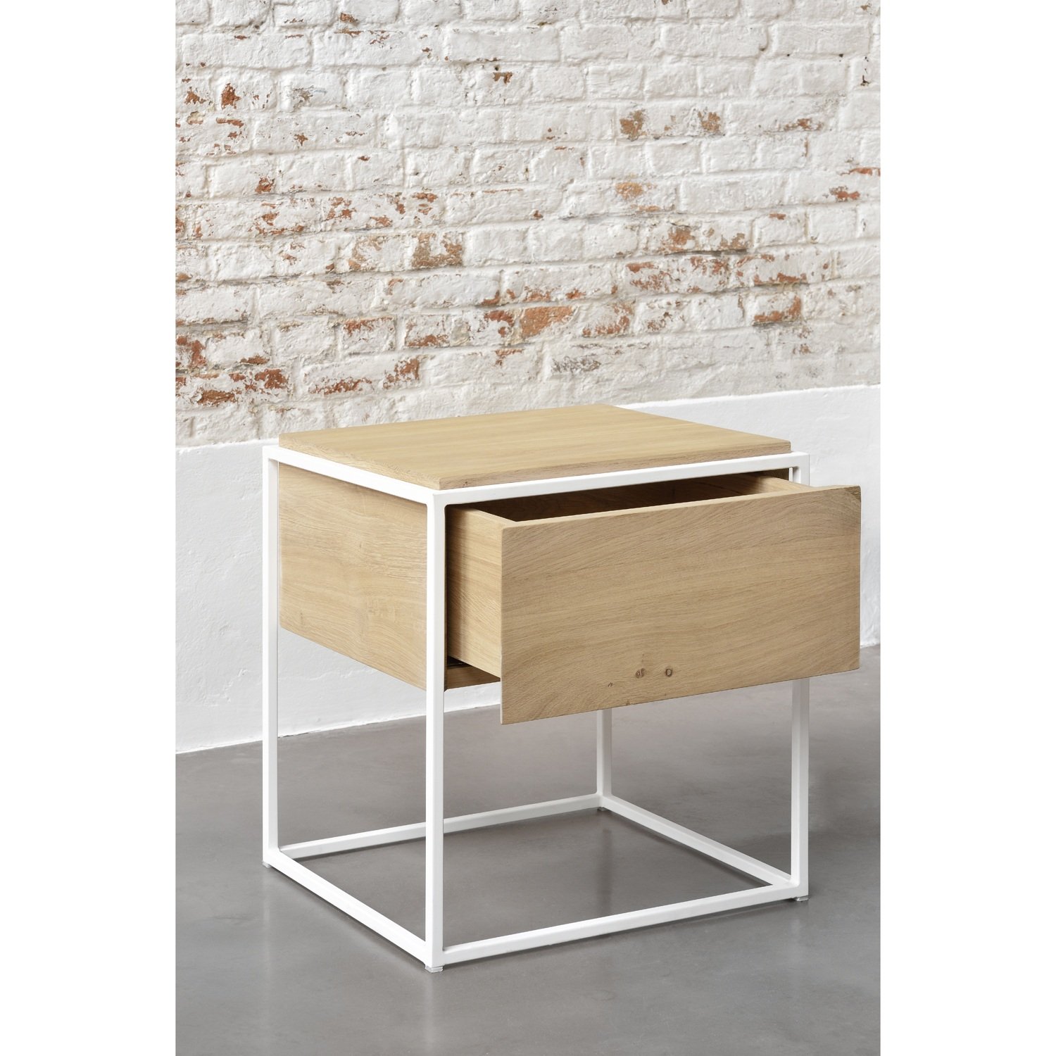 1026868 Monolit bedside table - Oak_02.jpg