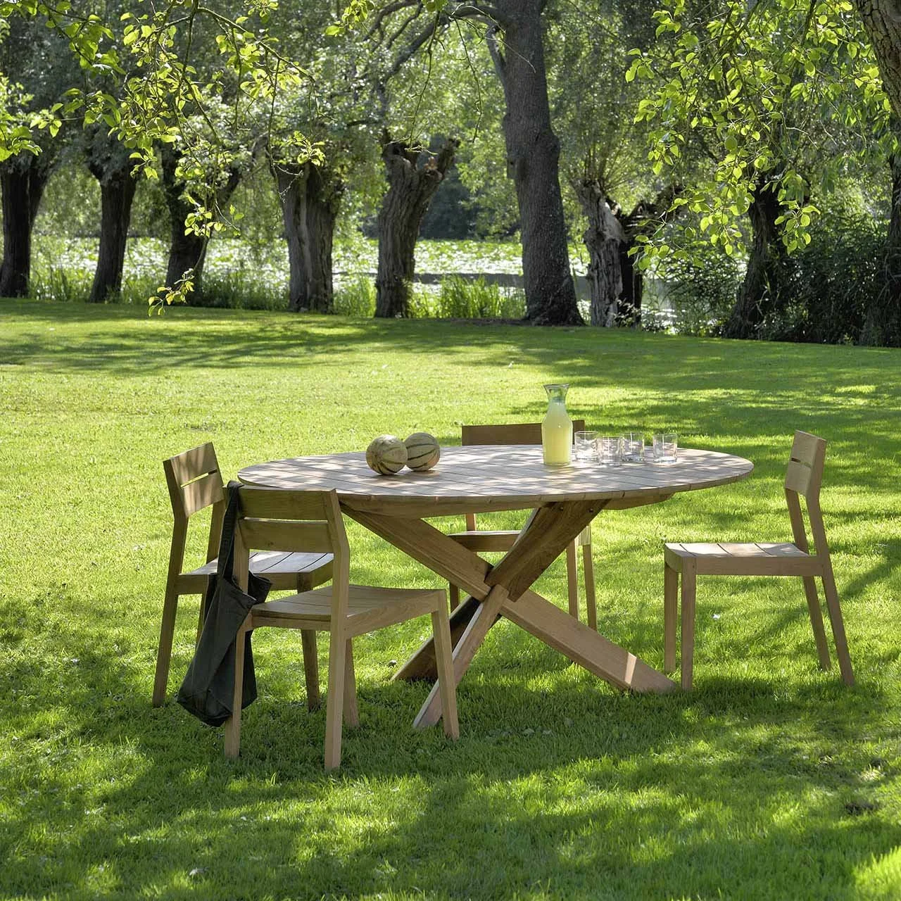 10280 Outdoor Teak Circle table & Outdoor Teak EX1 chair_7.jpg