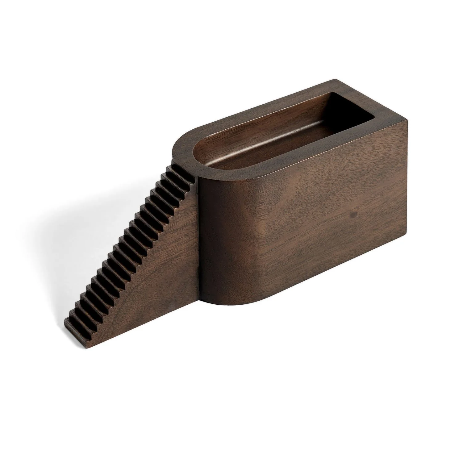 29621_Brown_Berlin_object_mahogany_front1_cut_WEB.jpg