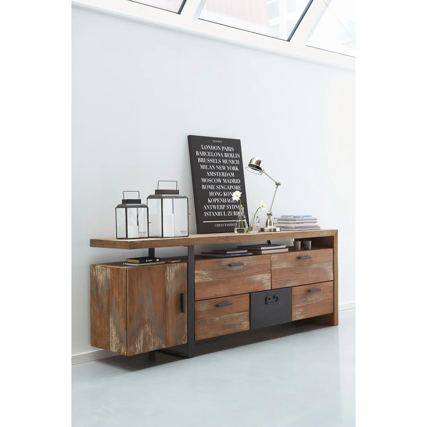 D-Bodhi_dressoir-1-deur-5-laden-1-open-vak-75x200x40-cm-2.jpg