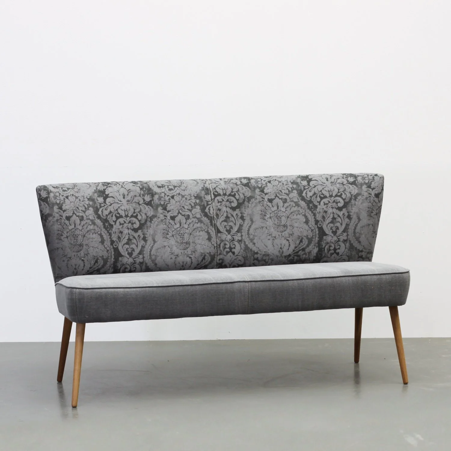 7218-Bank-Dolly-Medaillon-Graphite-Nouvion-01.JPG