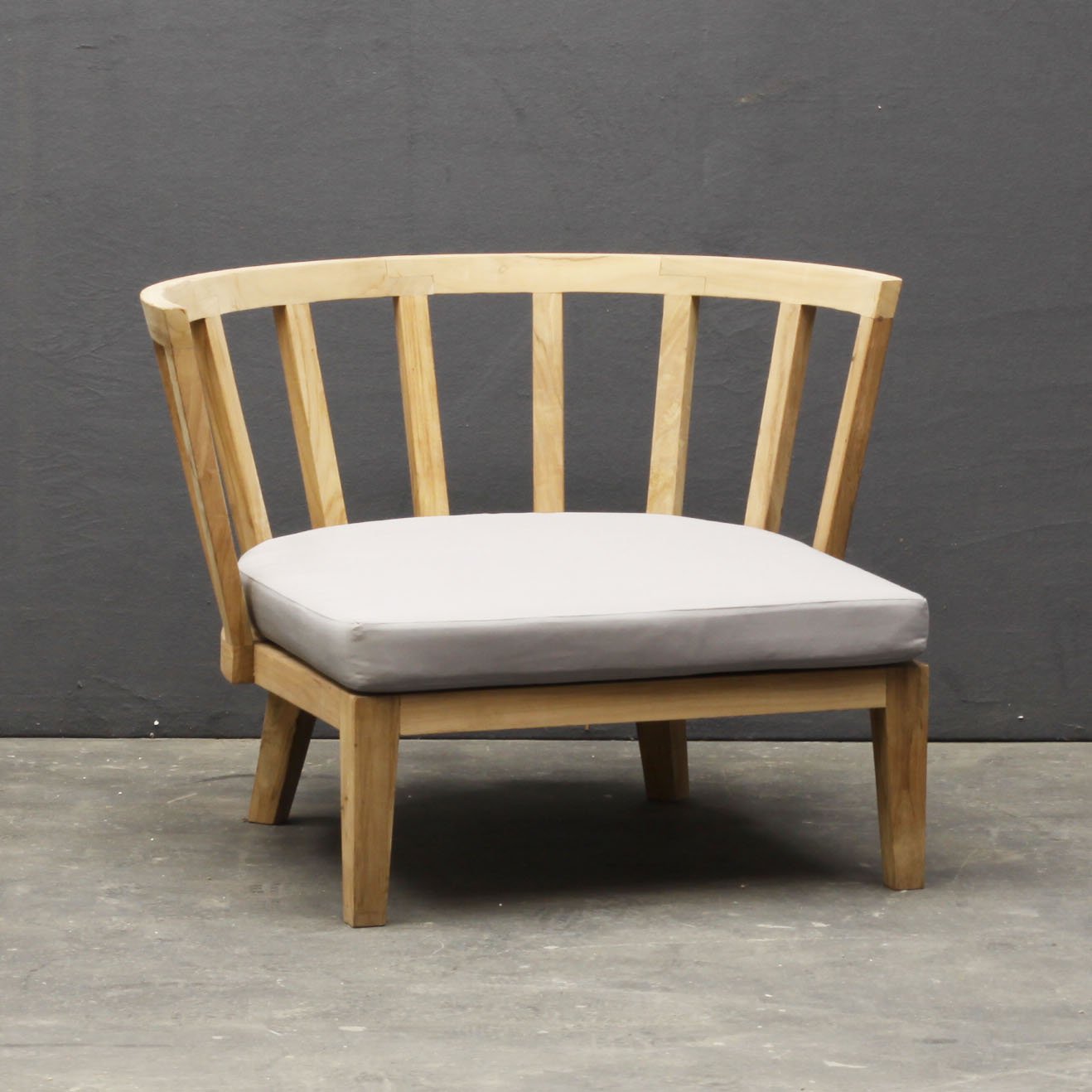OT-Design_Moon-chair-ohne-kissen.jpg