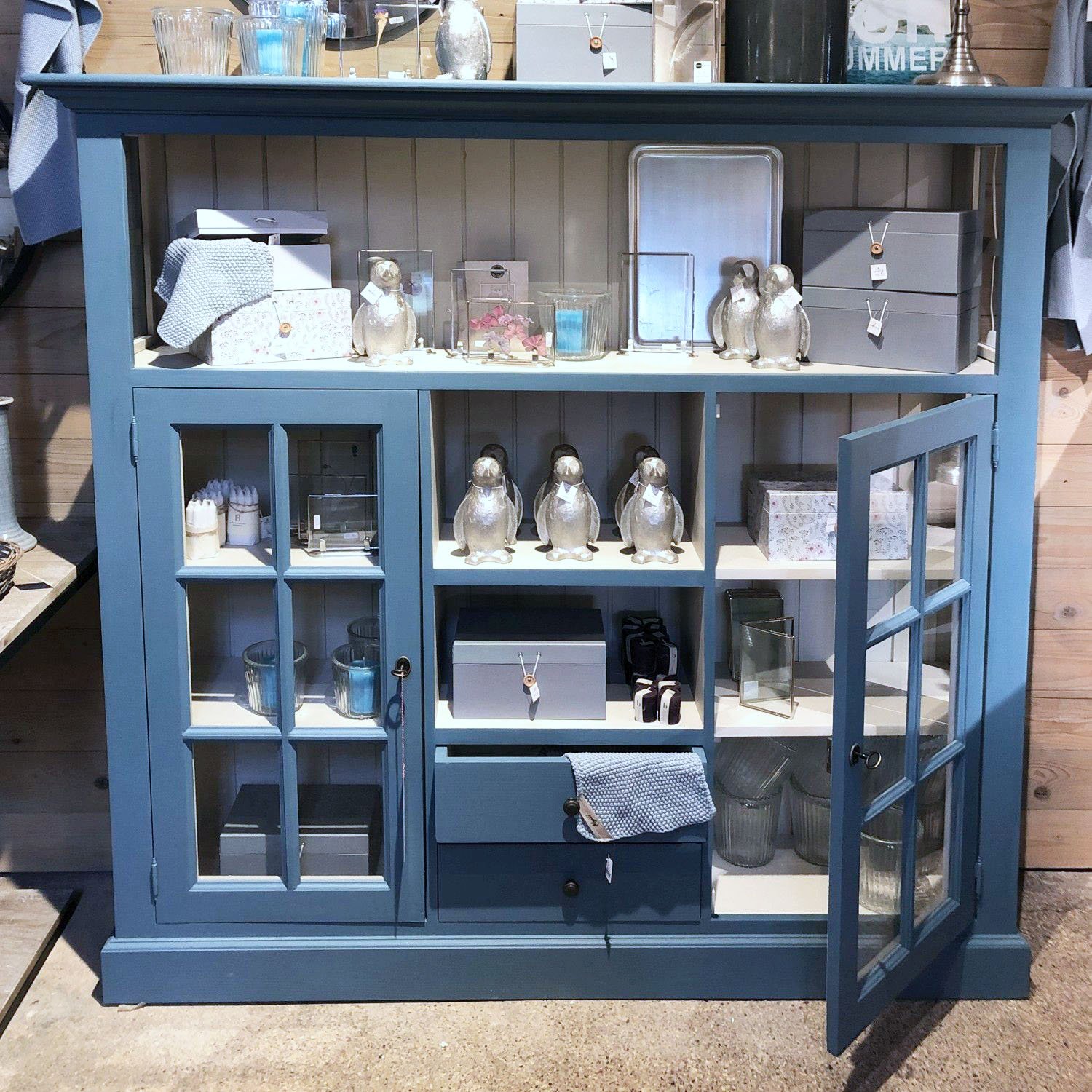 2019-45D582-Vitrine-Claude-02.jpg