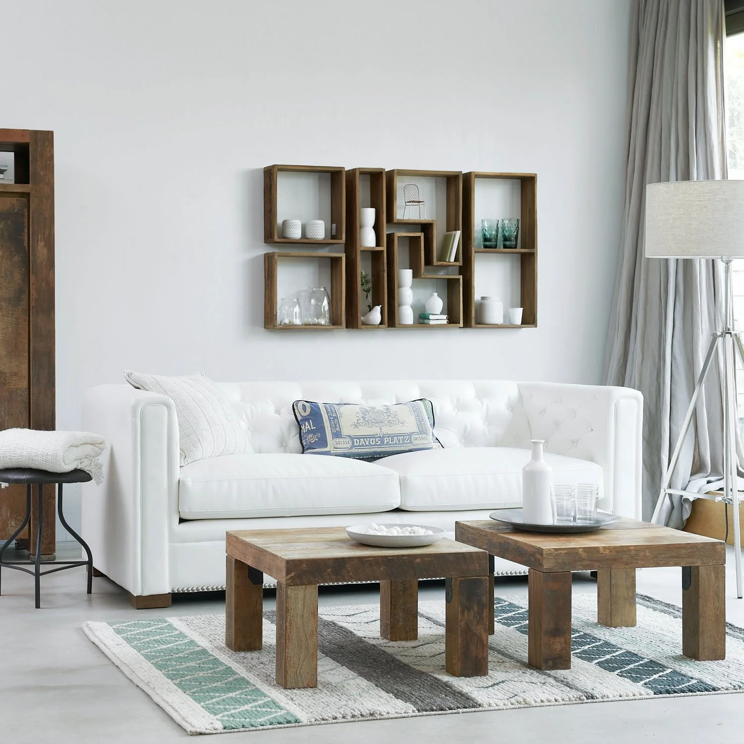D-Bodhi_RI 198089 Tiber Sofa-Soul_sf1.jpg