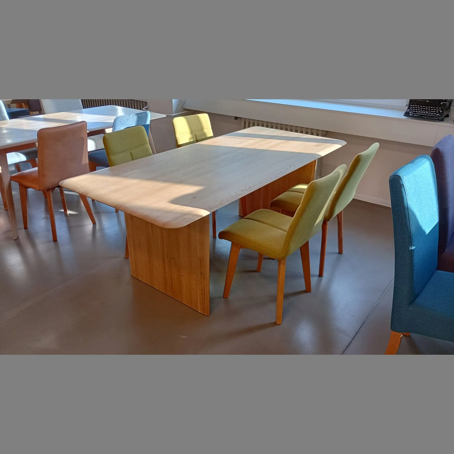2023-Linea-D-Showroom_096.jpg