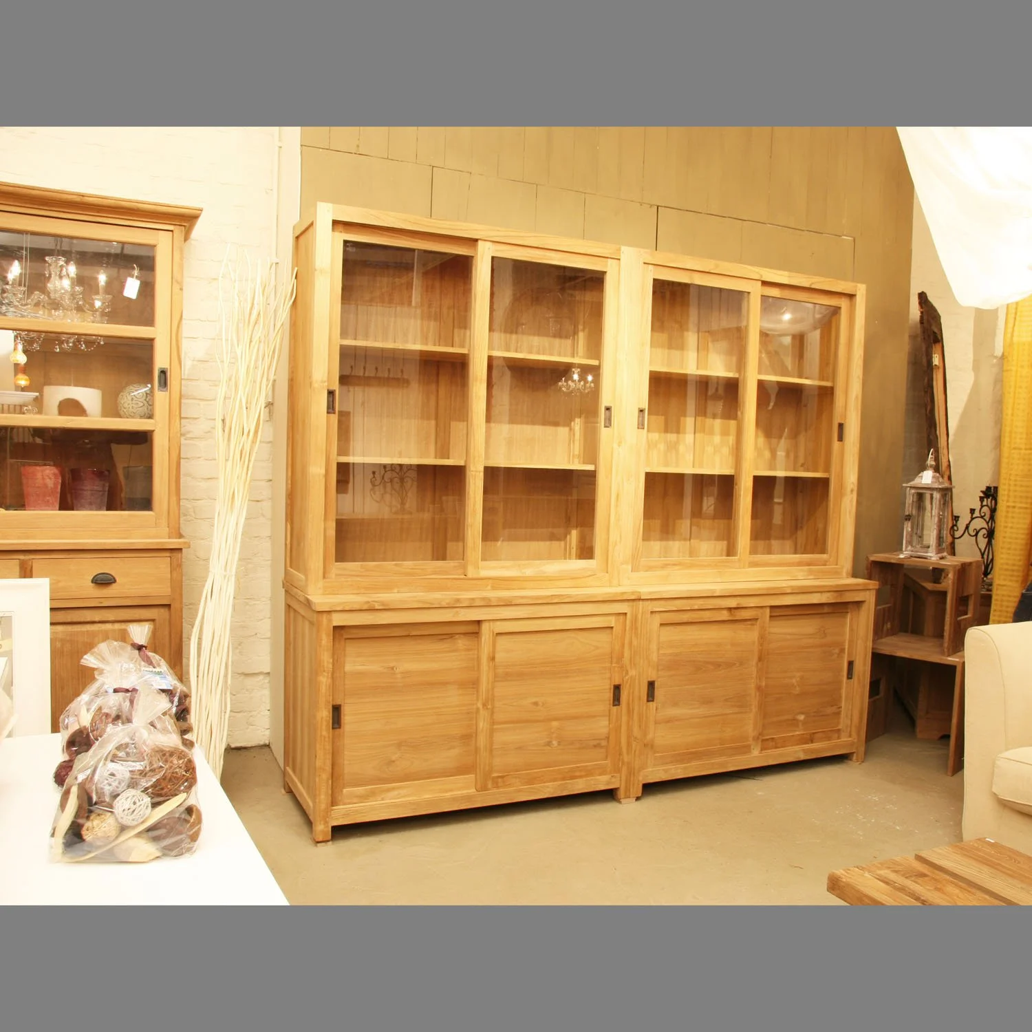22VN1301_OT-Design-3.jpg