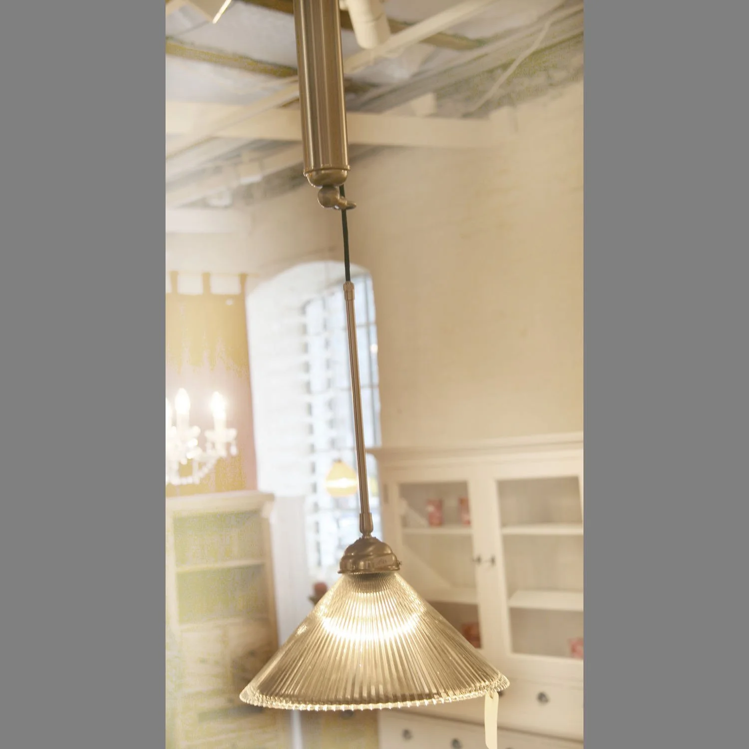 Lumilamp_lampe mit stiel geriffelt.jpg