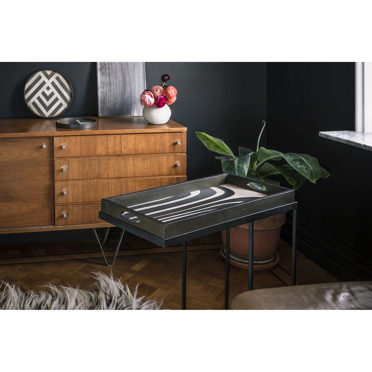 20939 Graphite curves tray on 20706 Rectangle tray table.jpg