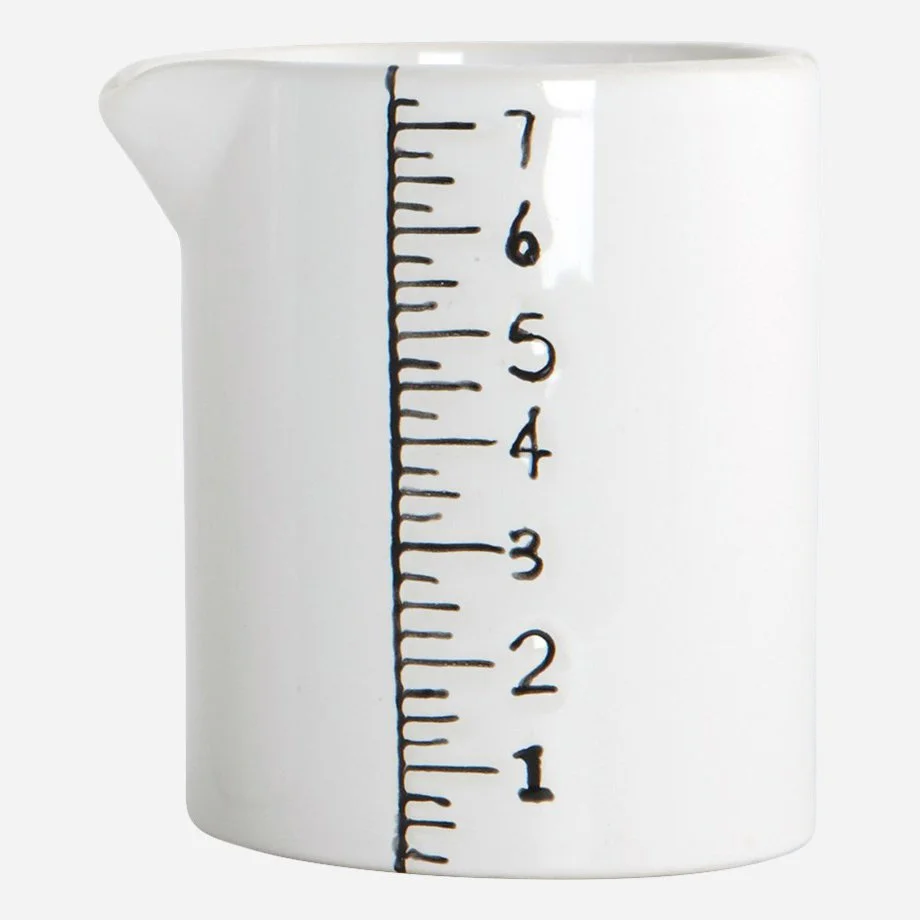 Pg0190_Kanne Messbecher.jpg