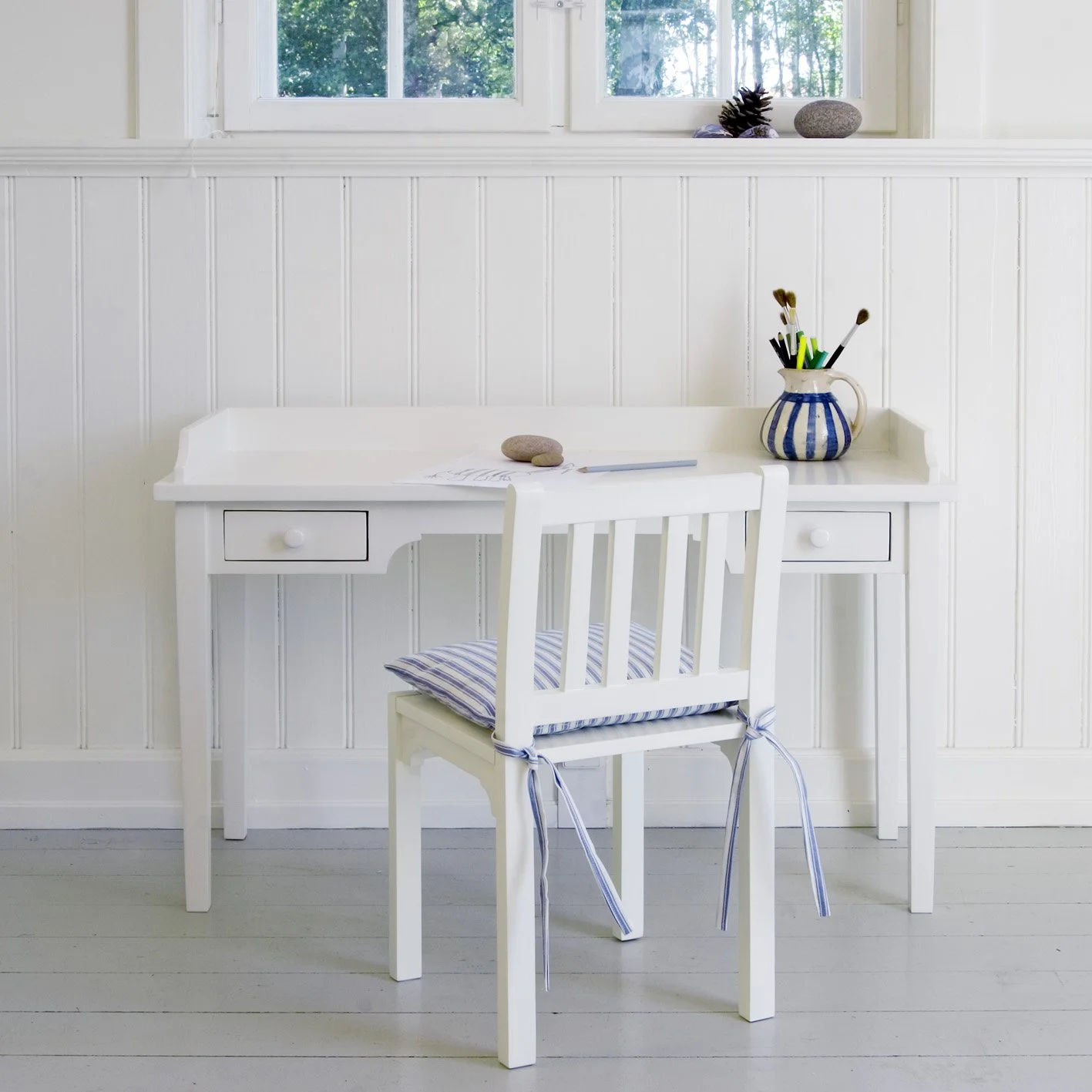 oliver-furniture_021010.jpg