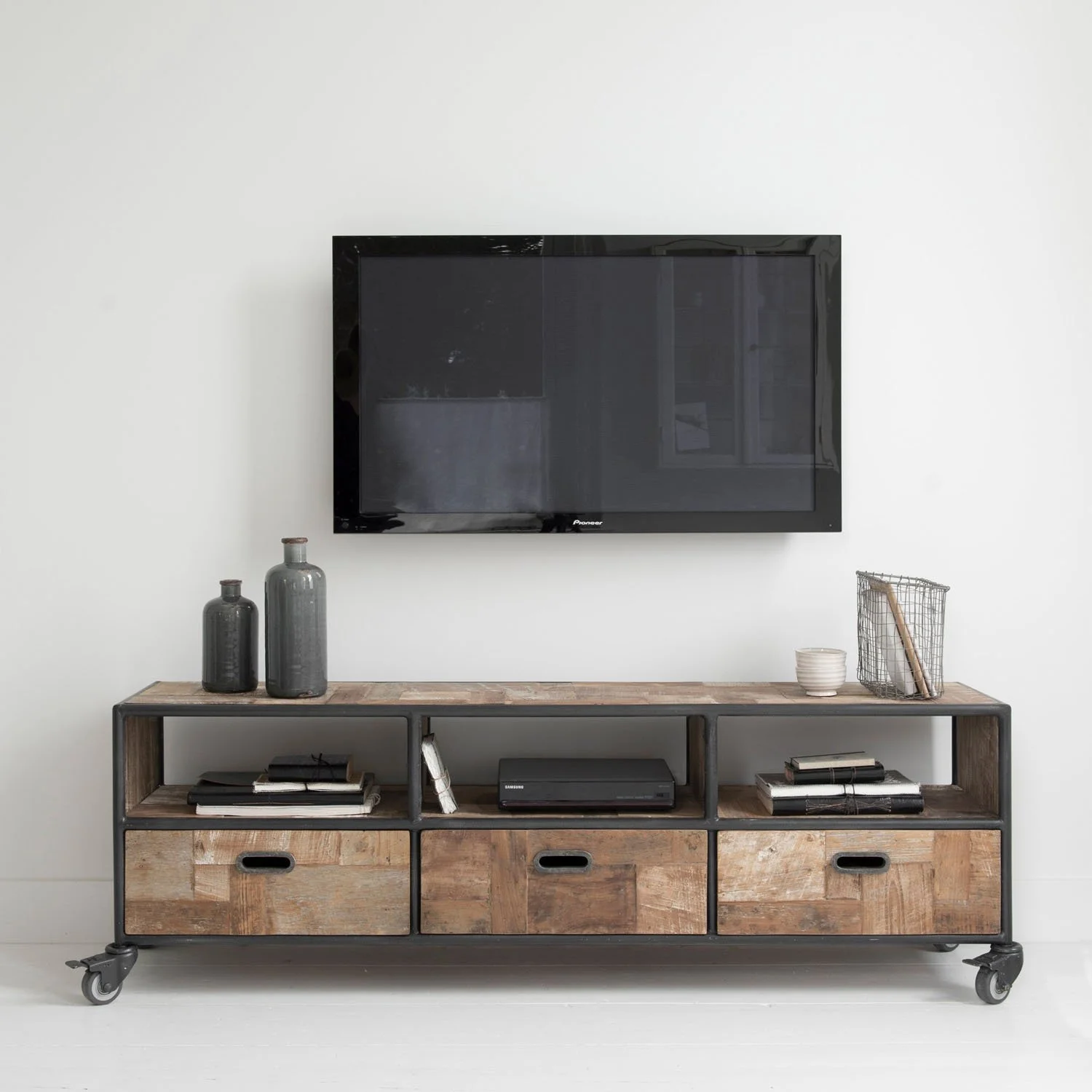 D-Bodhi_PU 730113 Pure 2 Medium Tv-meubel_sf1_DTP.jpg