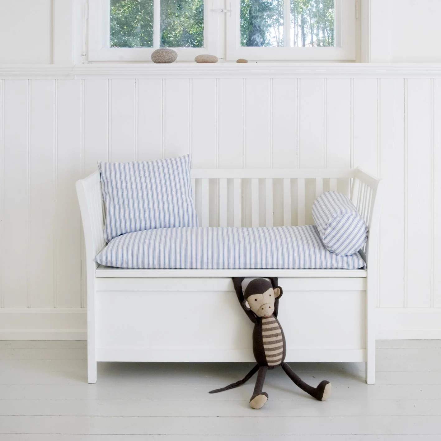oliver-furniture_021113-1.jpg