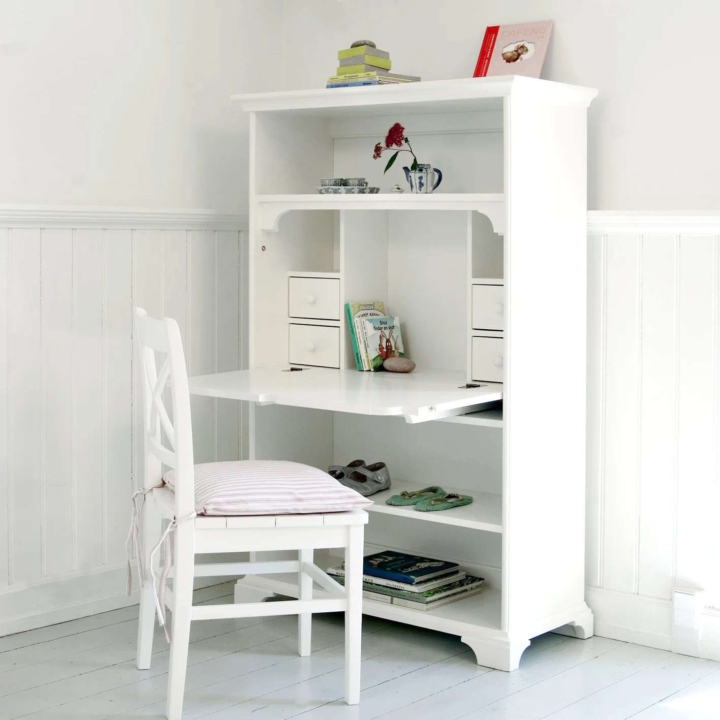 oliver-furniture_021310.jpg