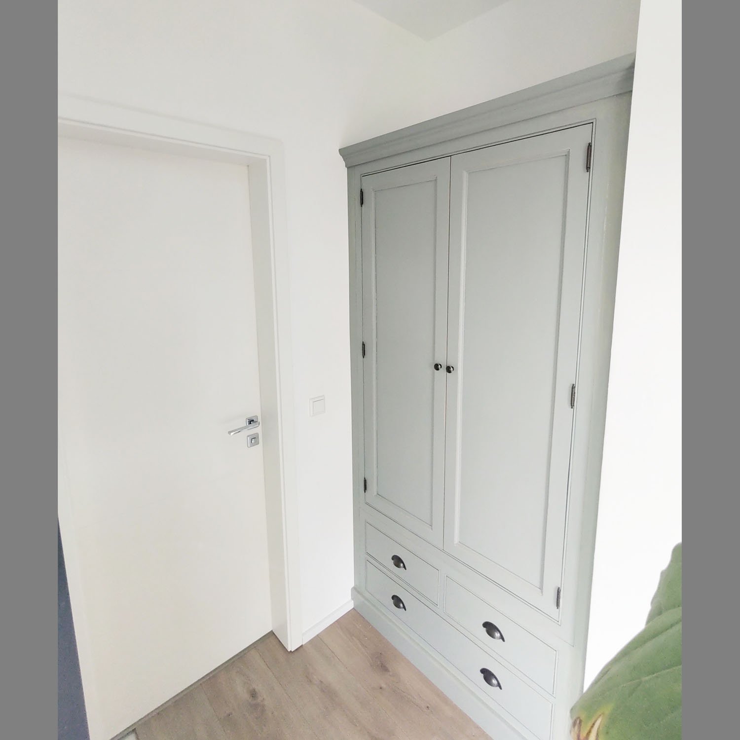 2020-Einbauschrank-Grossbeeren-01.jpg