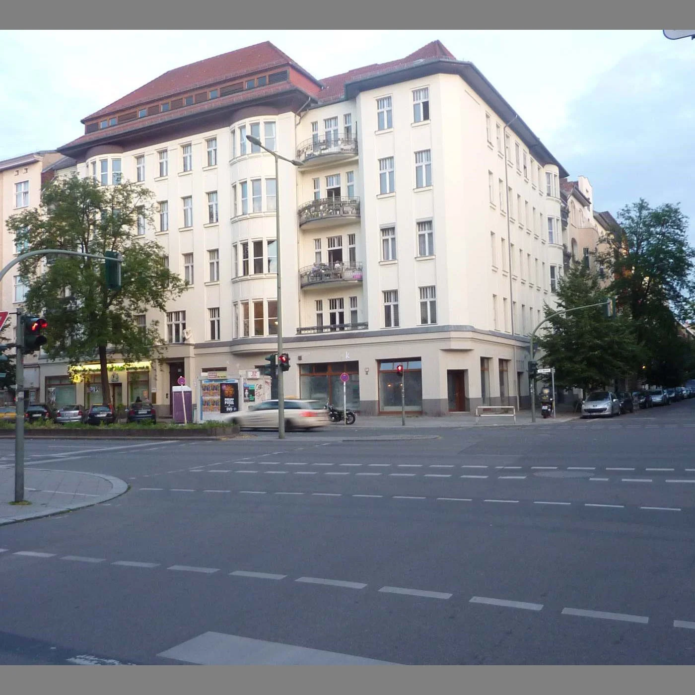 2013-Alt-Moabit-Exedra_1290.jpg