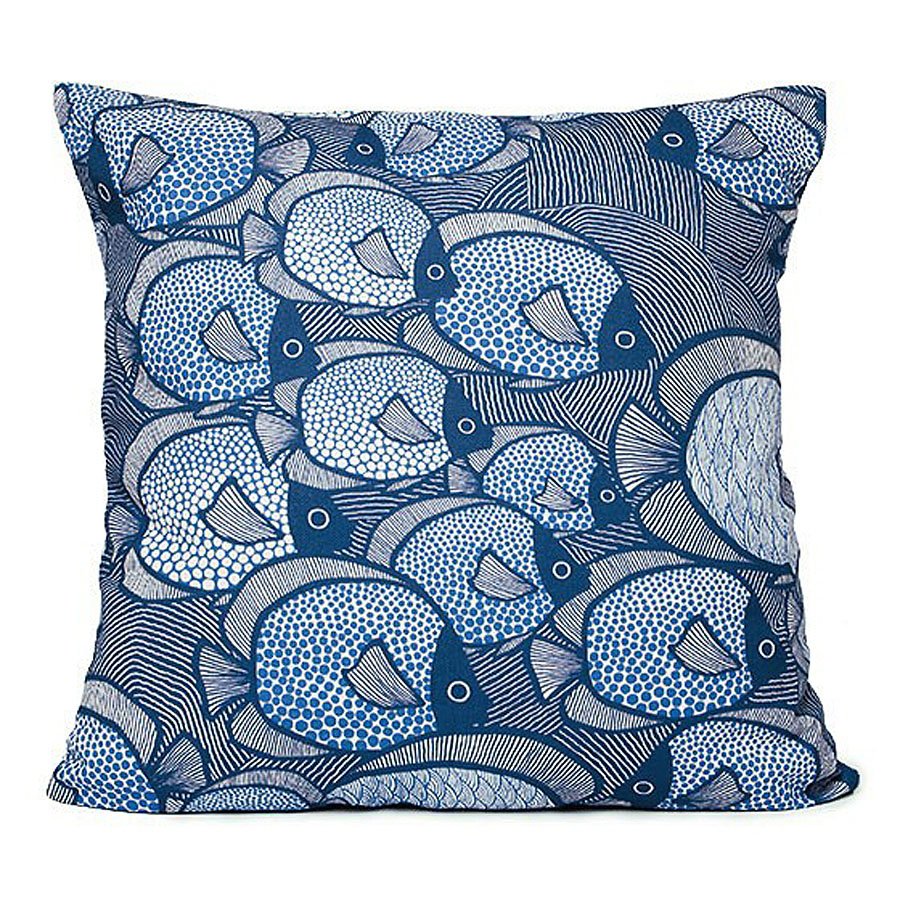 Ulrika-Gyllstad_cushioncover-fiskar-blue-large_2.jpg