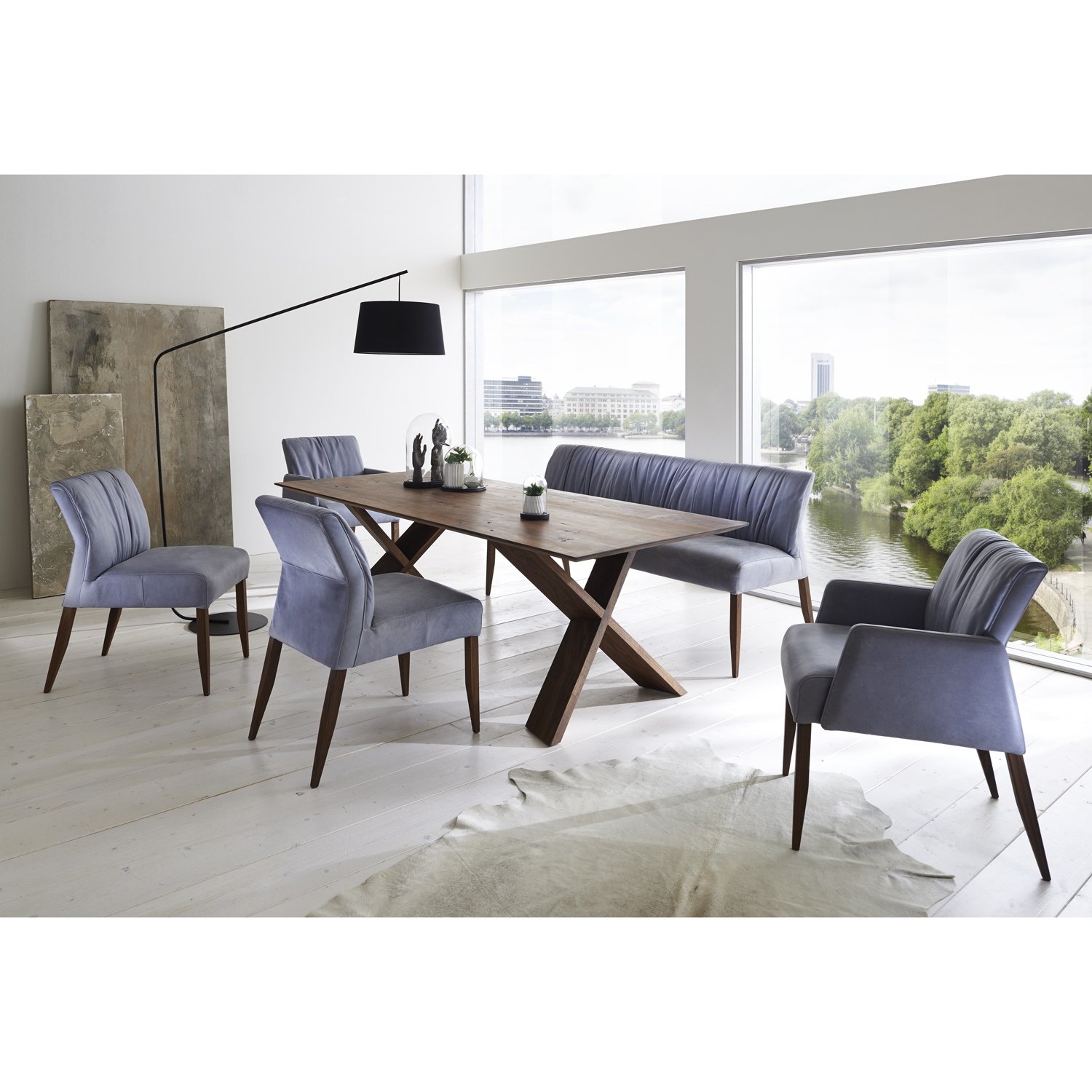 Nouvion-Gruppe-112-Tisch-Nussbaum-M-Seatle-Bank-Stuhl-03.jpg