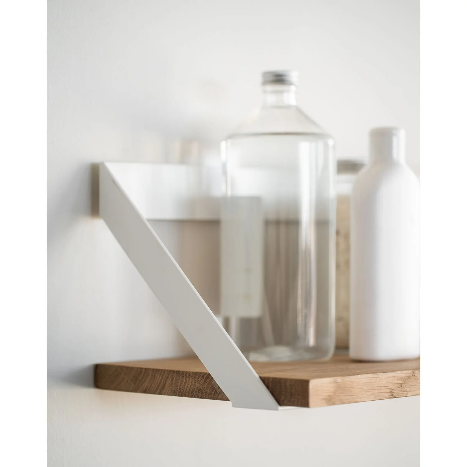 26615_Ribbon_shelf_oak_white_WEB.jpg
