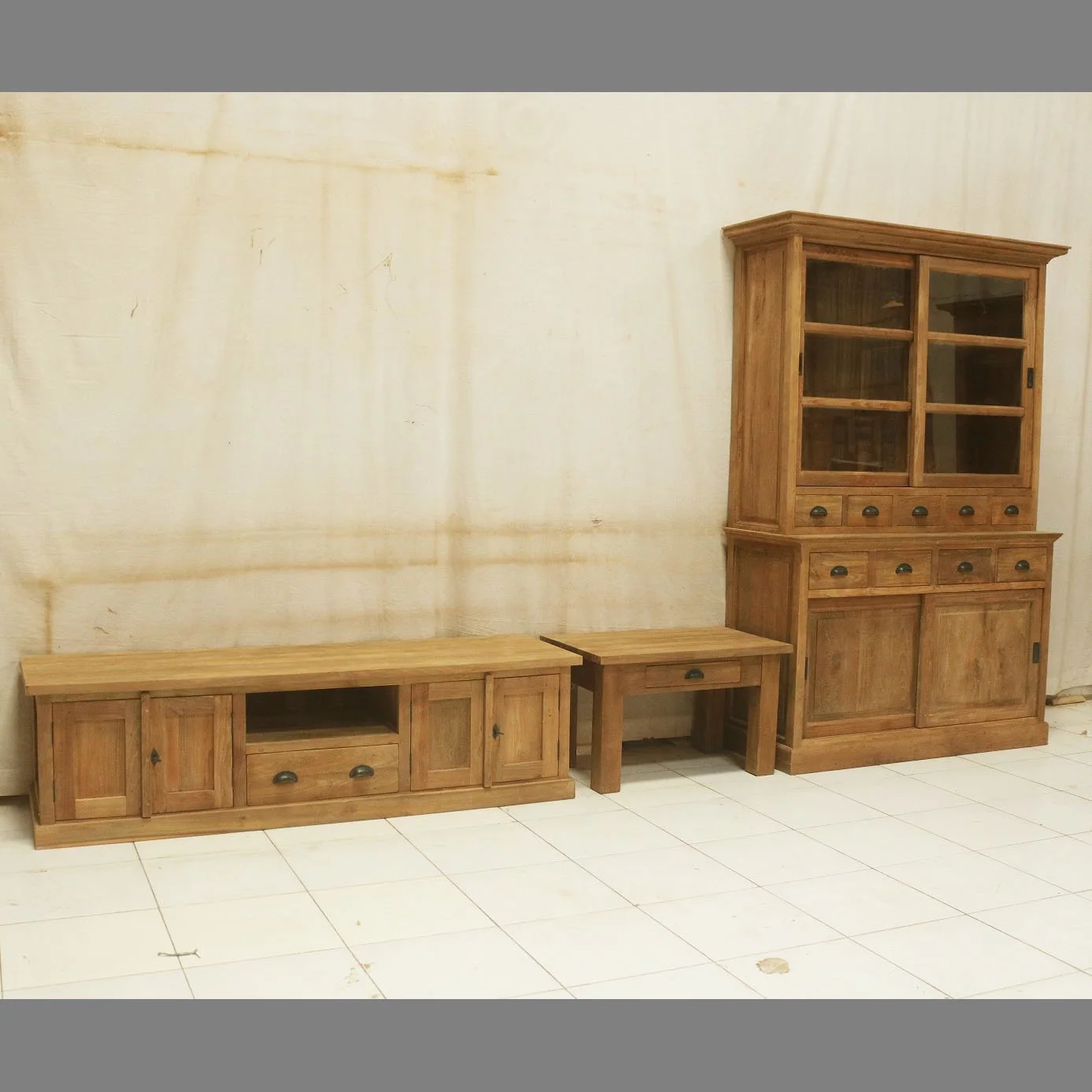 2020-Schrank-TV-Rudow-01.JPG