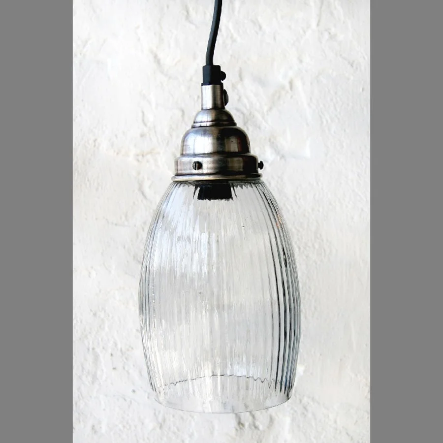 Braxton_3251406 Glaslampe geriffelt groß.jpg