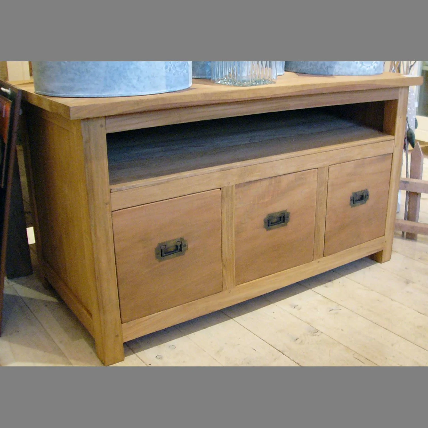 hs-tv--496.jpg