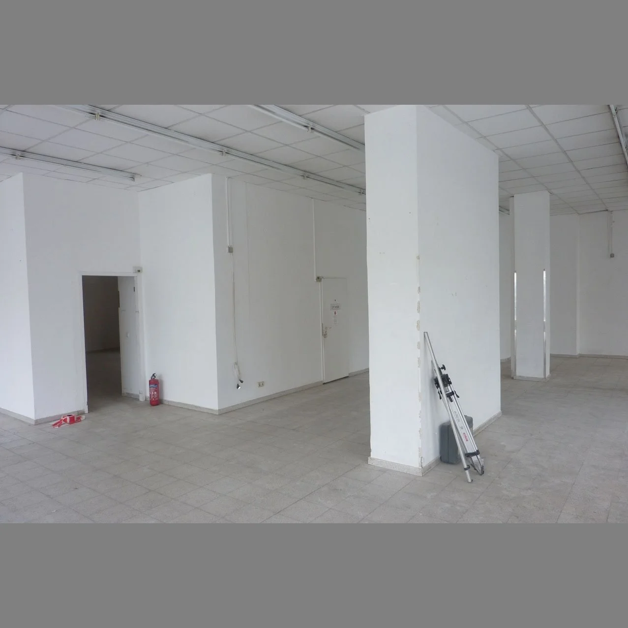 2013-Alt-Moabit-Exedra_1273.JPG
