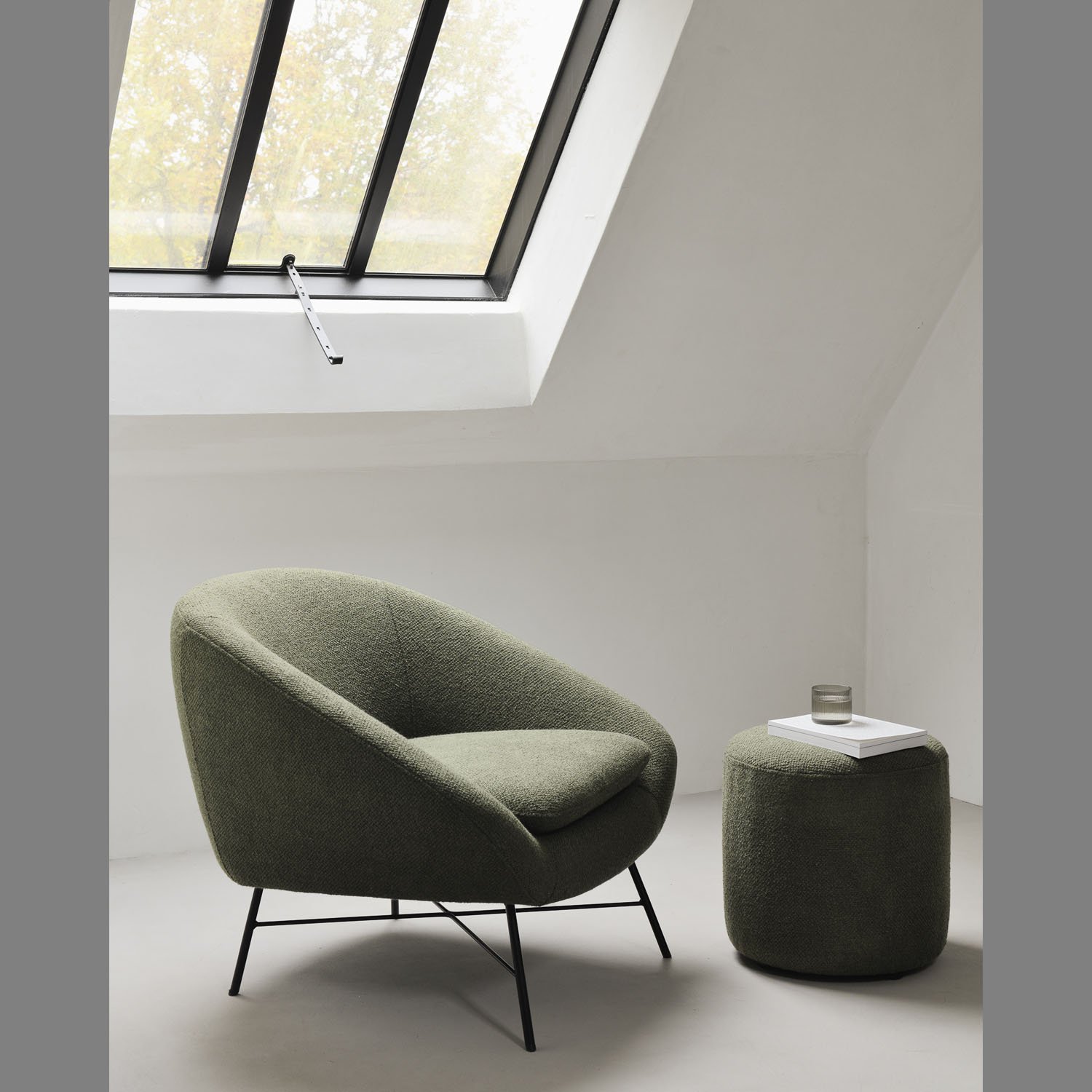 20136_Barrow_lounge_chair_pine_green_20146_Barrow_pouf_pine_green_WEB.JPG