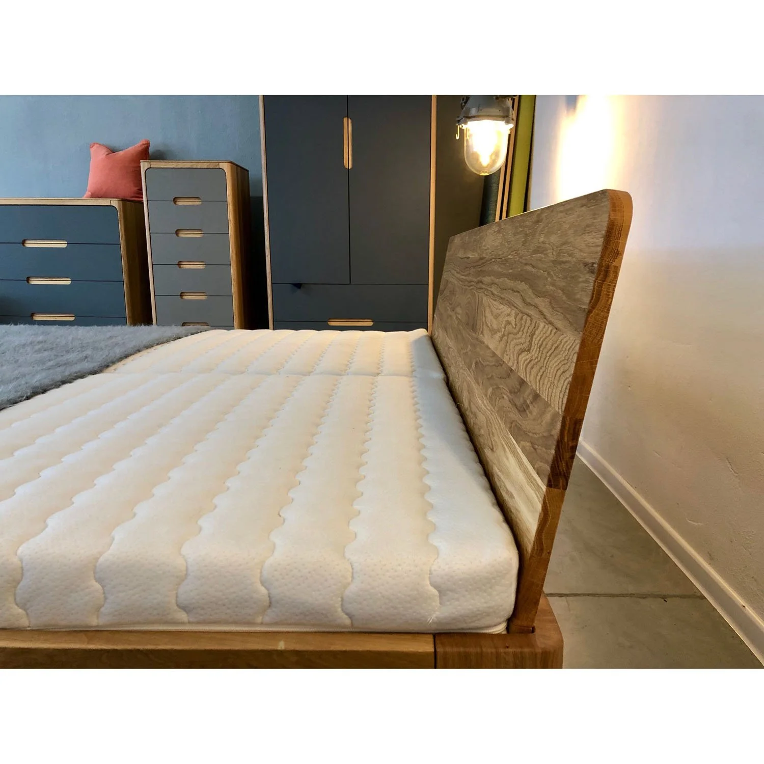 Como-Bett-40-Eiche_03.jpg