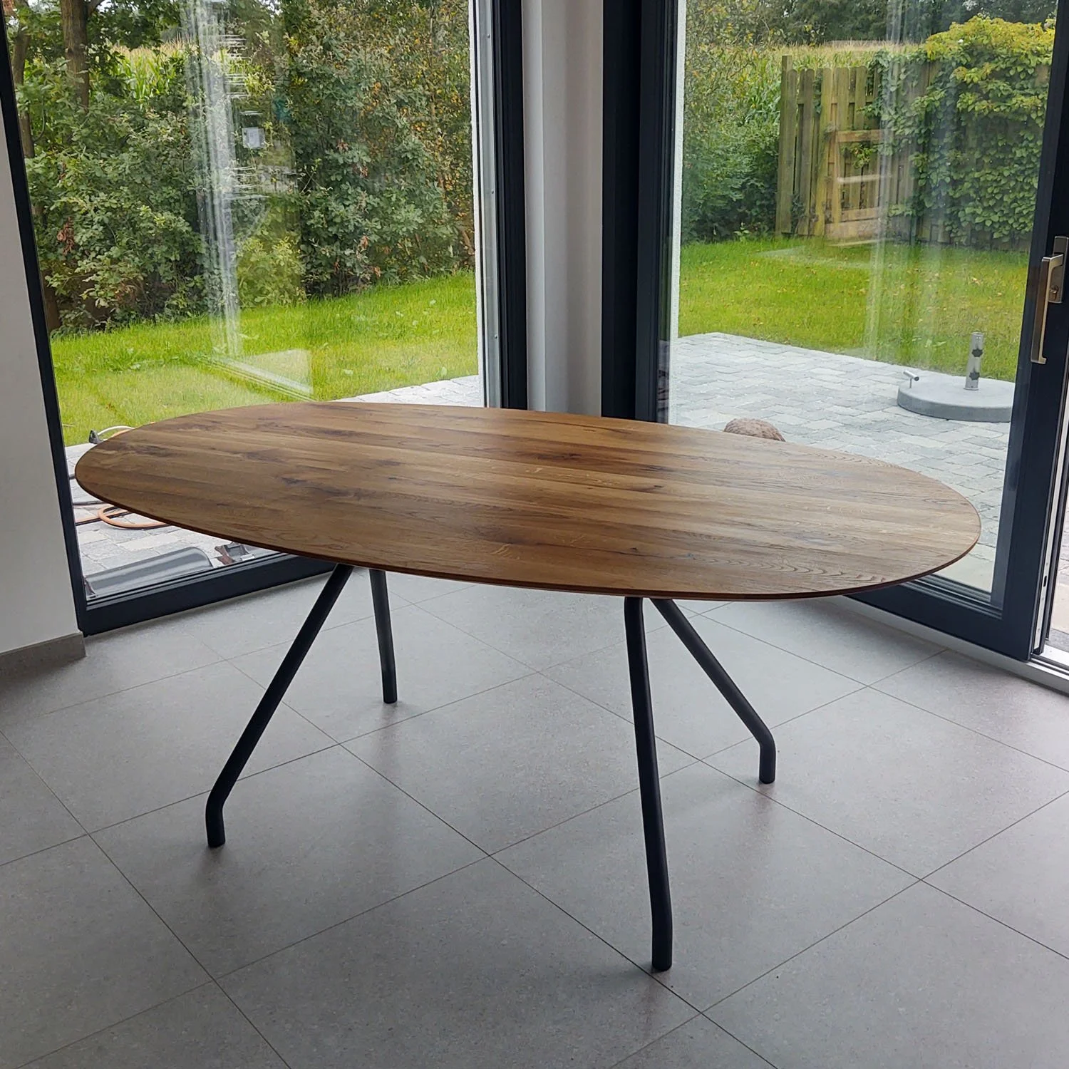 Nouvion-Eiche-4cm-oval-im-Haus.jpg