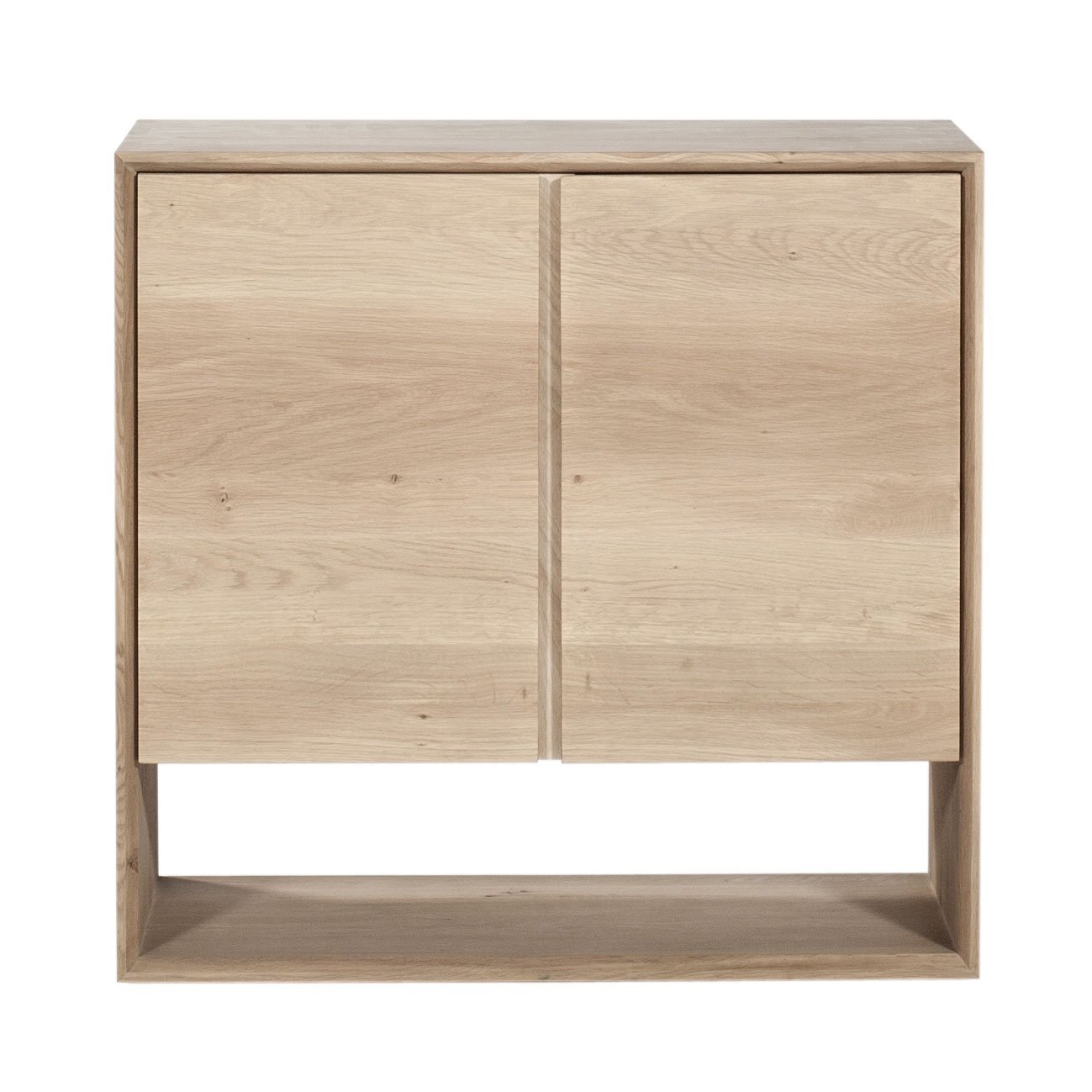 ethnicraft-_51436_oak nordic sideboard_2 opening doors.jpg