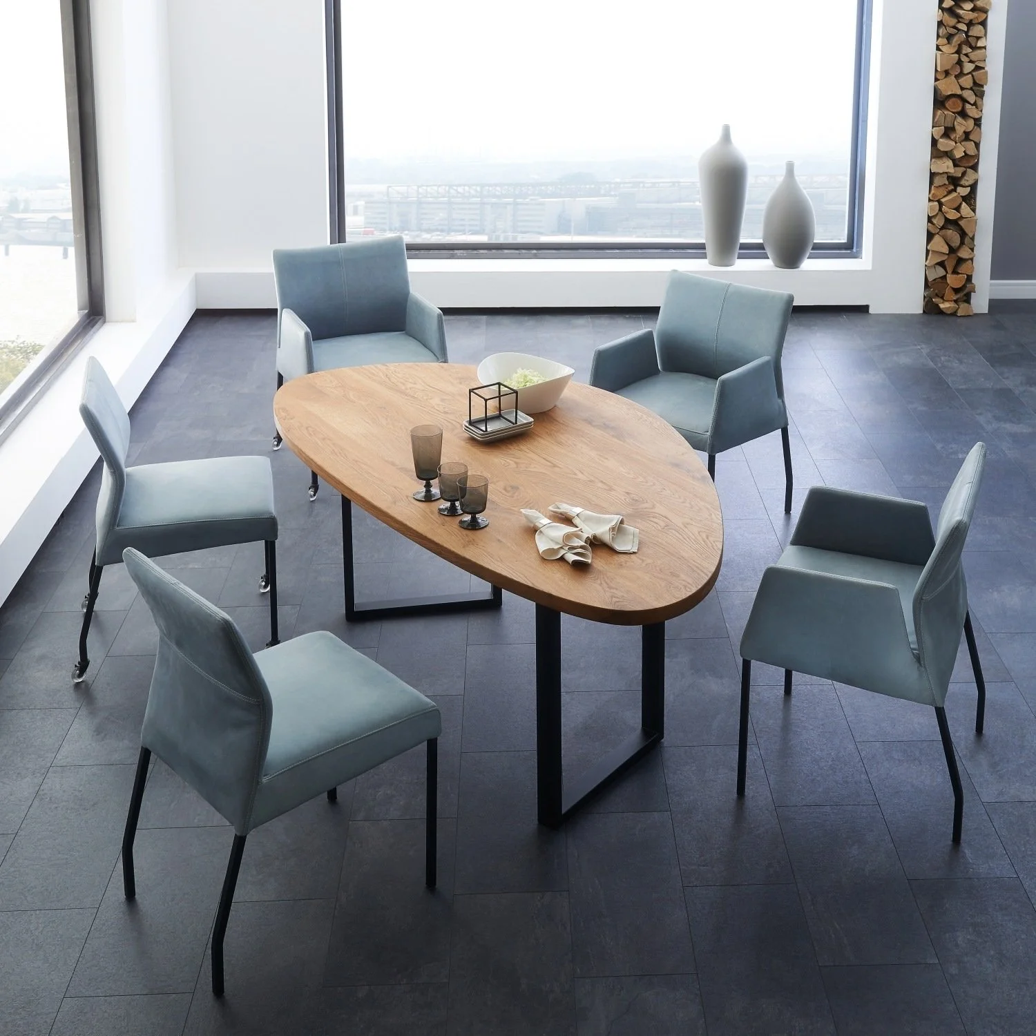 Nouvion-Gruppe-115-Tisch-Paris-Austin-Stuhl.jpg