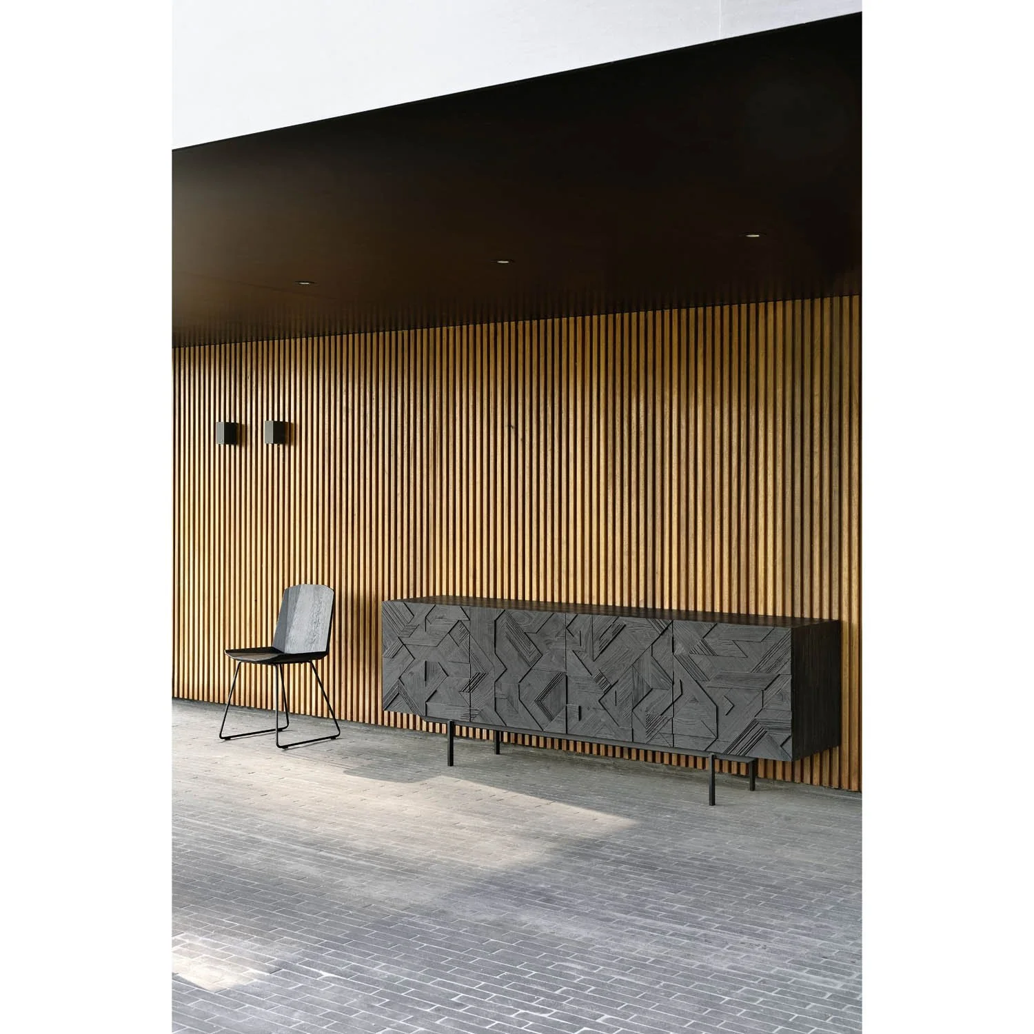 10061 teak Graphic sideboard&50662 oak black Facette chair-06.jpg
