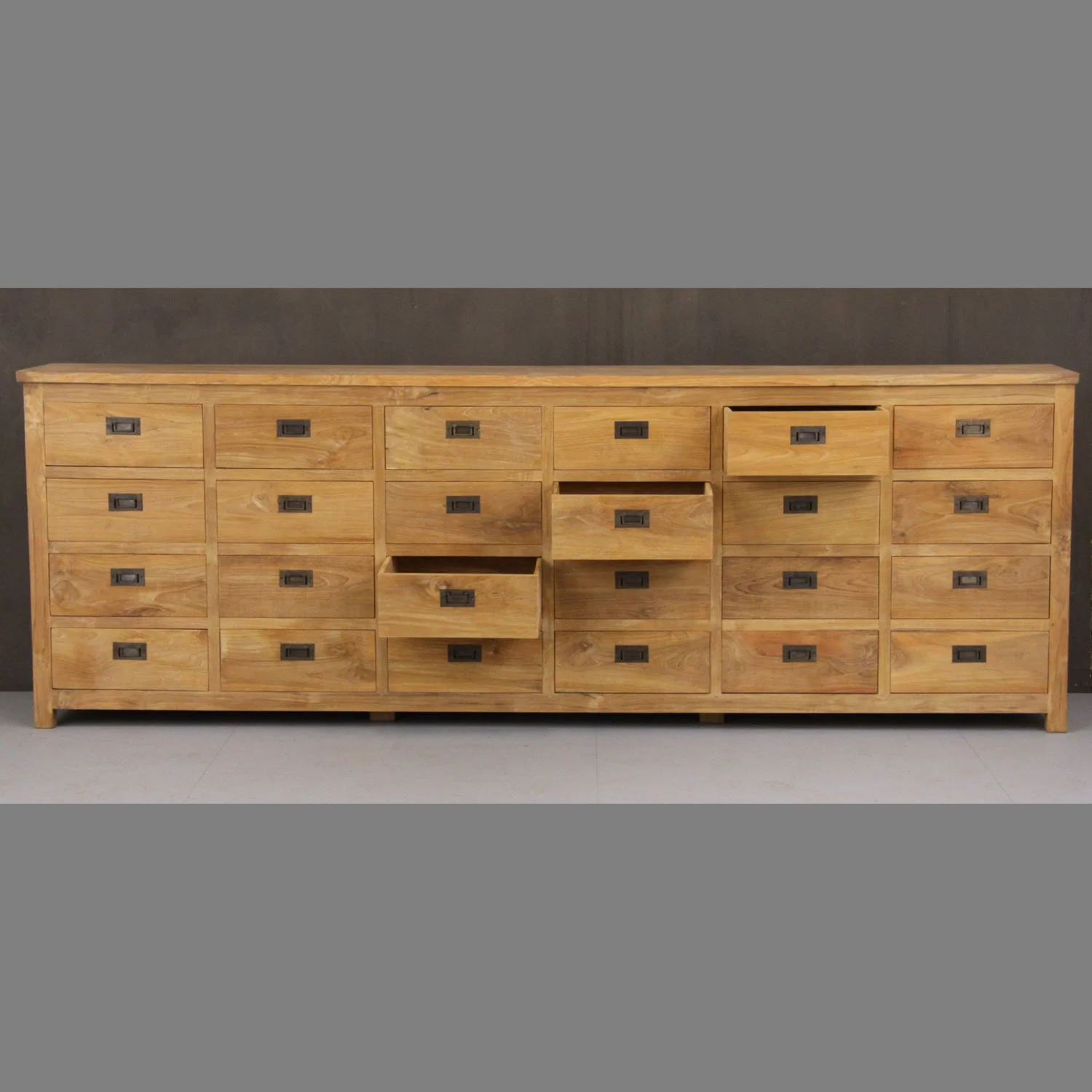 2009-Sideboard-24-Laden-03.jpg