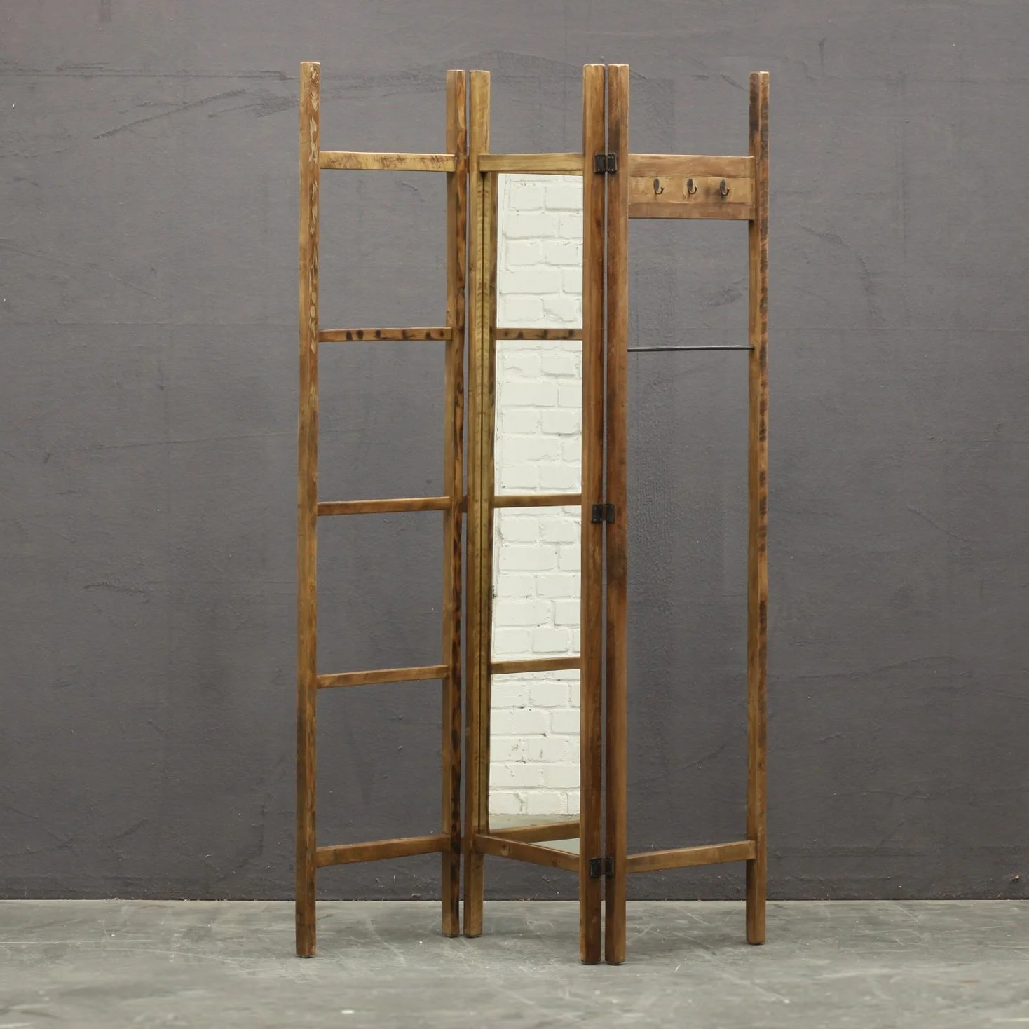 SO 190046 Lincoln Square Clothes rack_5_16951260090652.JPG