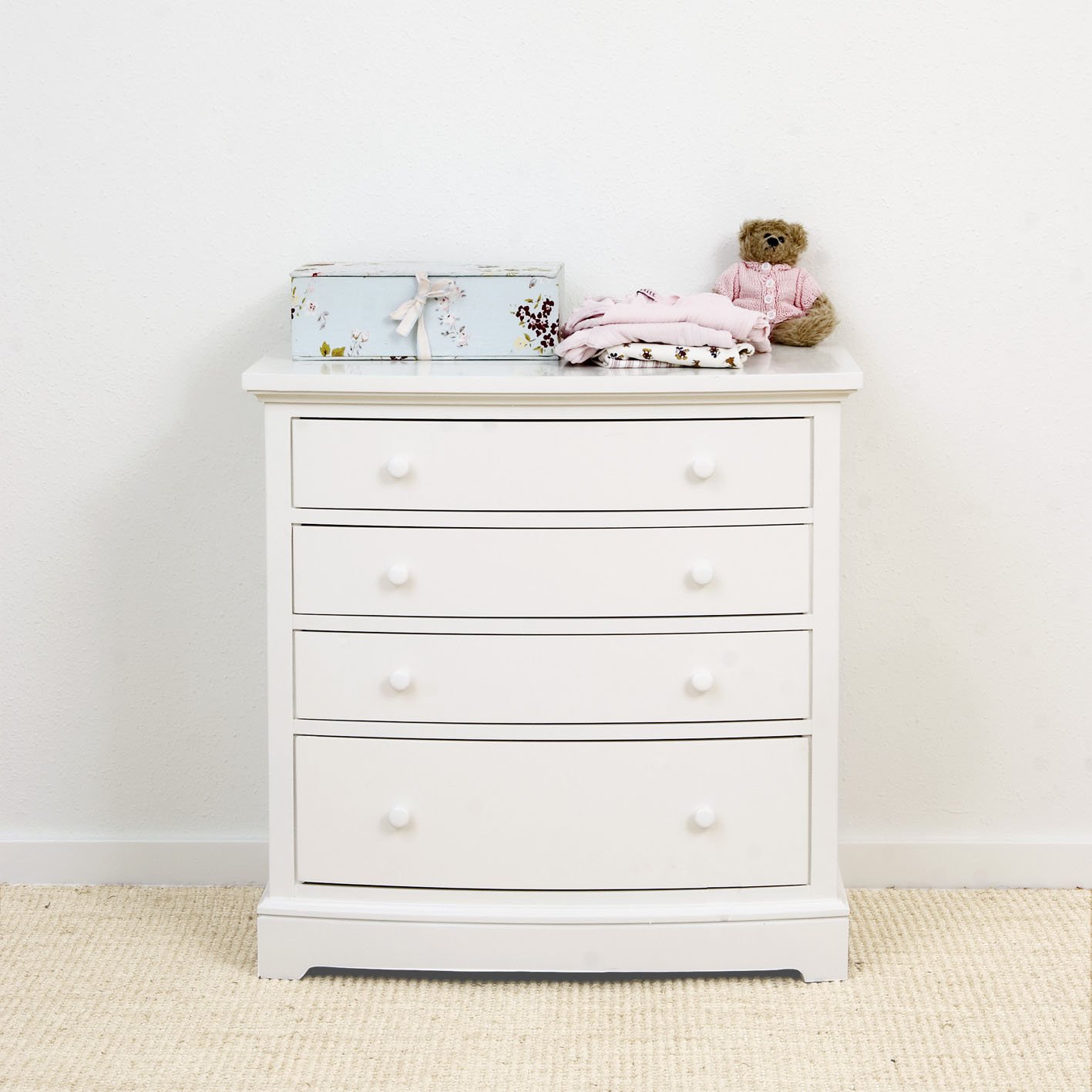 oliver-furniture_021315.jpg