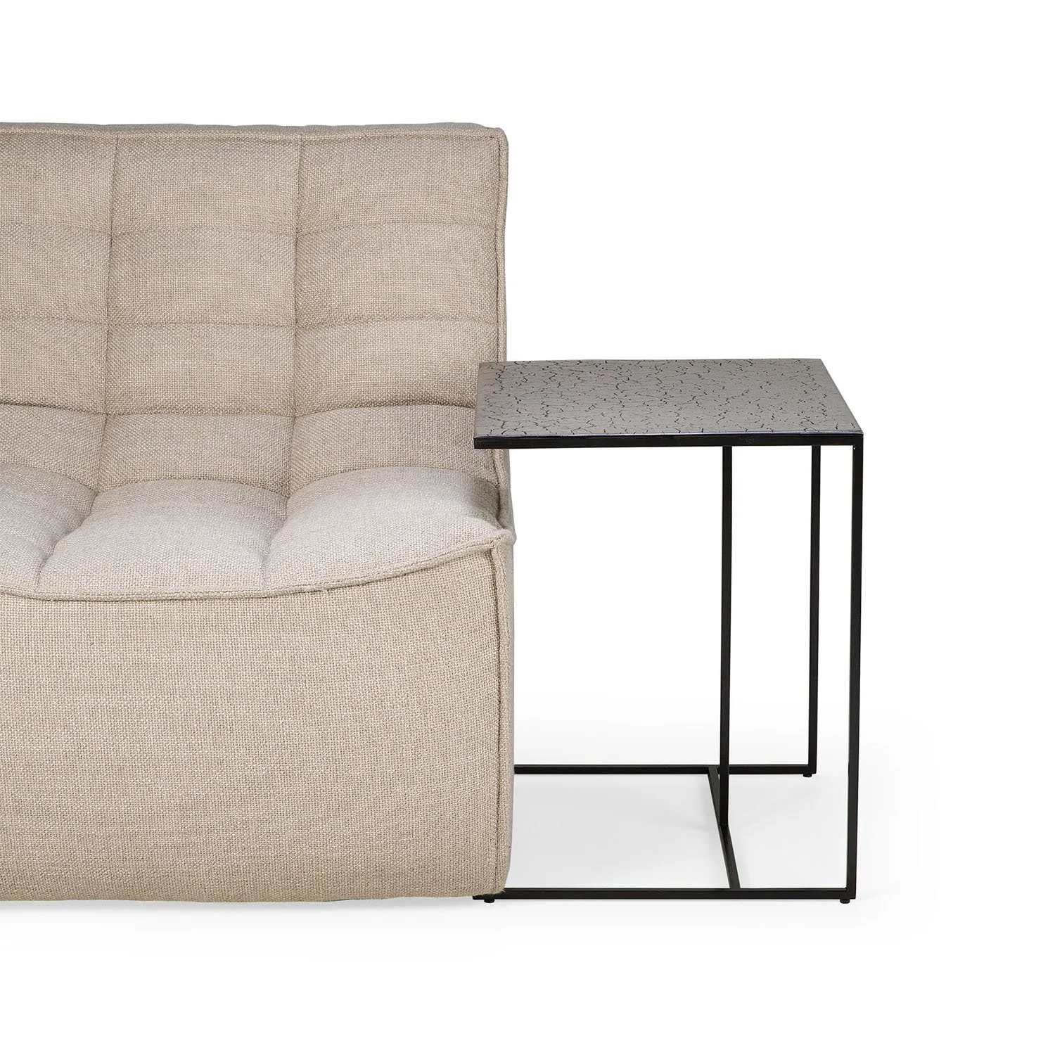 25911_Triptic_side_table_det05_cut_web.jpg