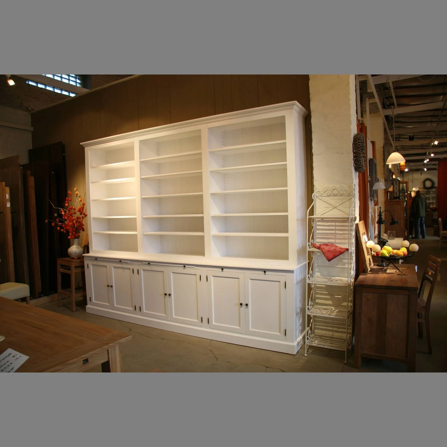 2008-weisser-Buecherschrank-01.jpg